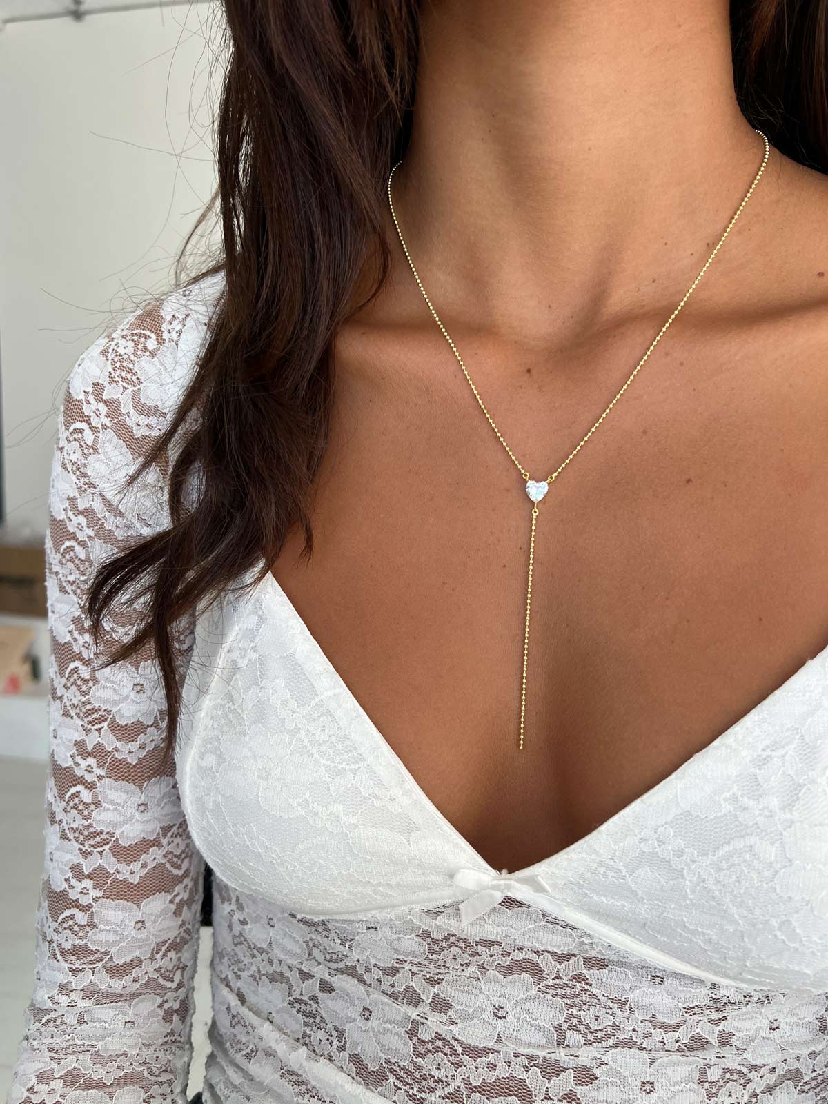 שרשרת עניבה חרוזים וסוליטר לב