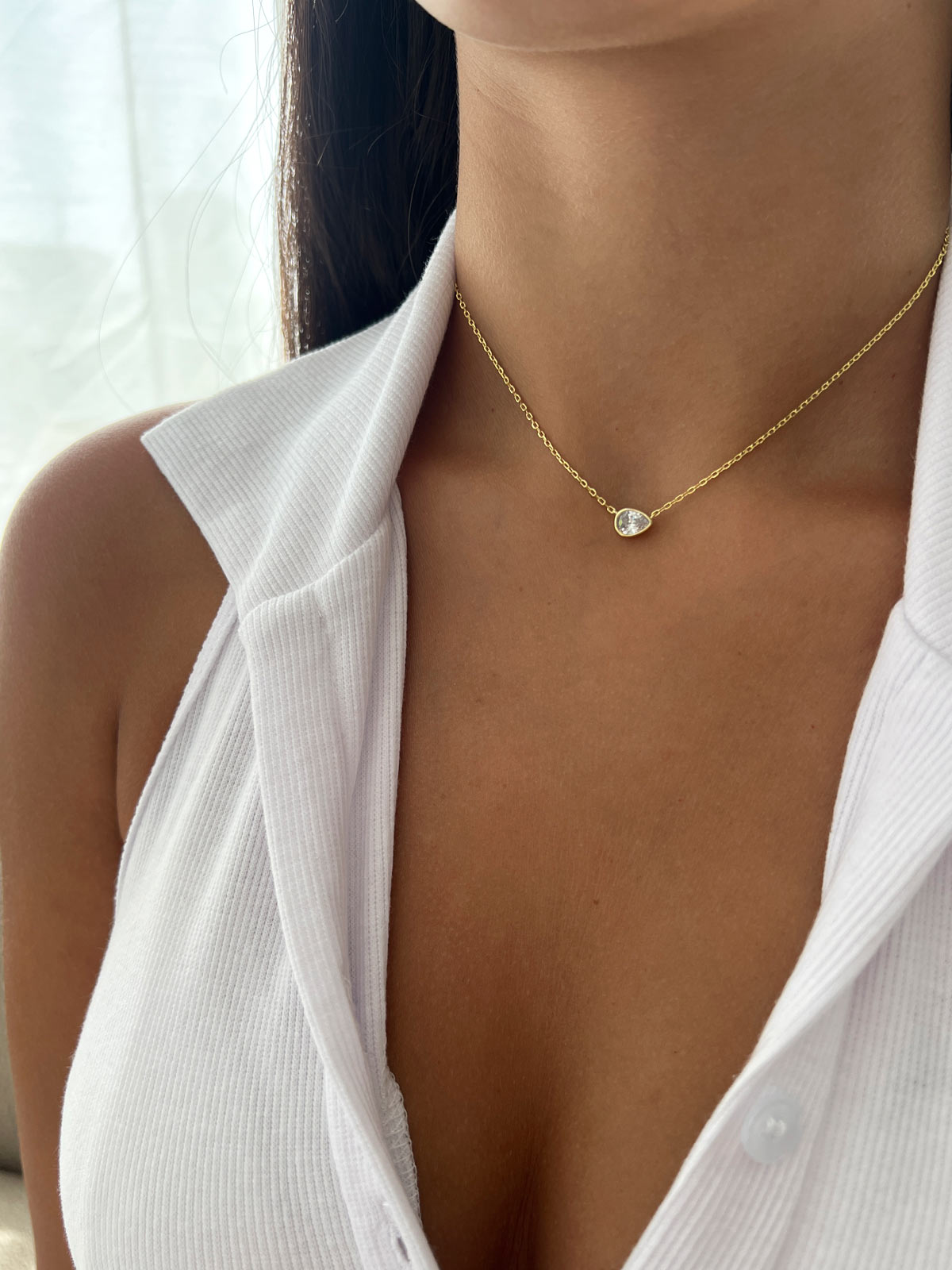 שרשרת צמודה סוליטר טיפה שוכבת