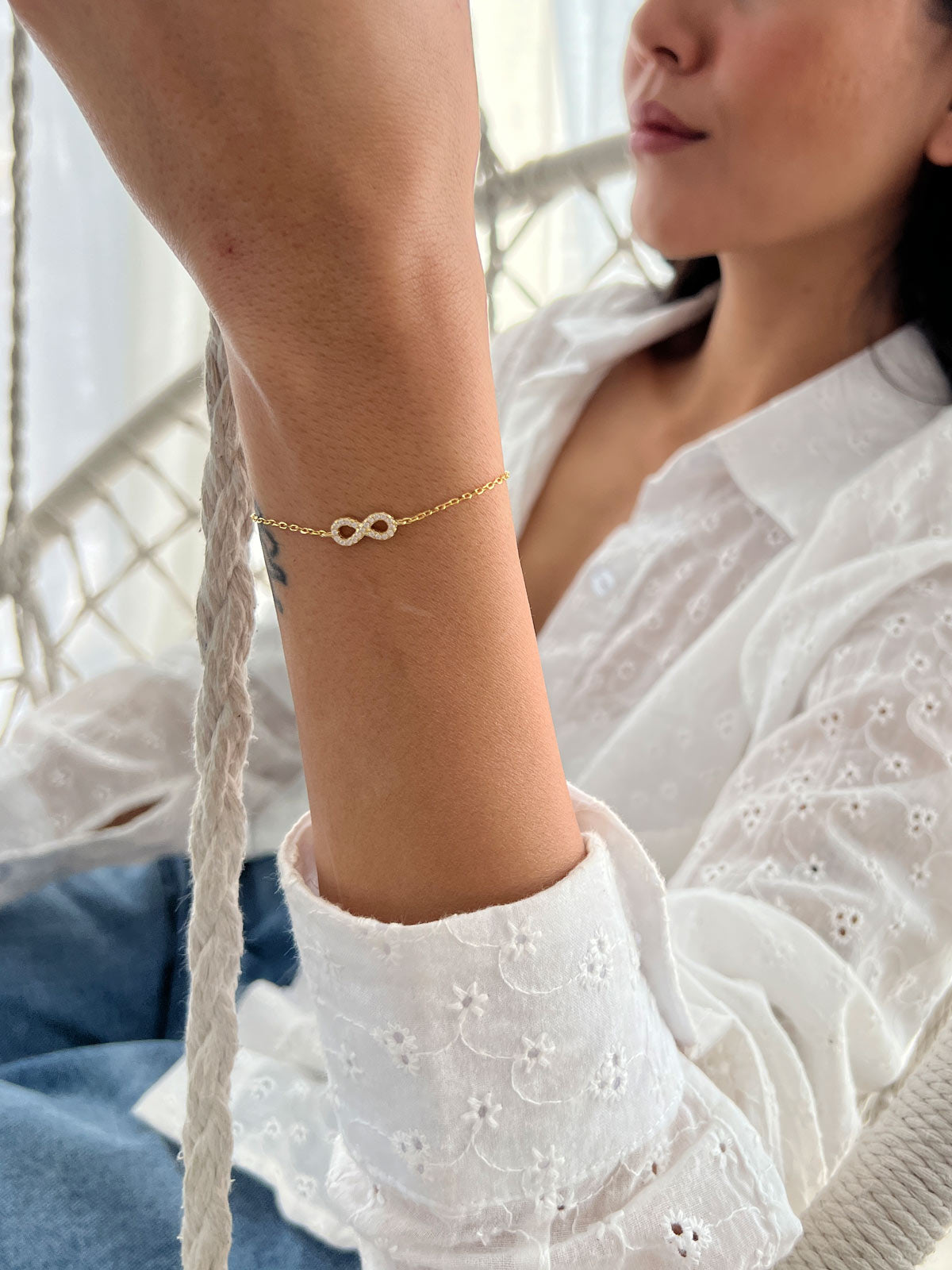 צמיד אינפיניטי