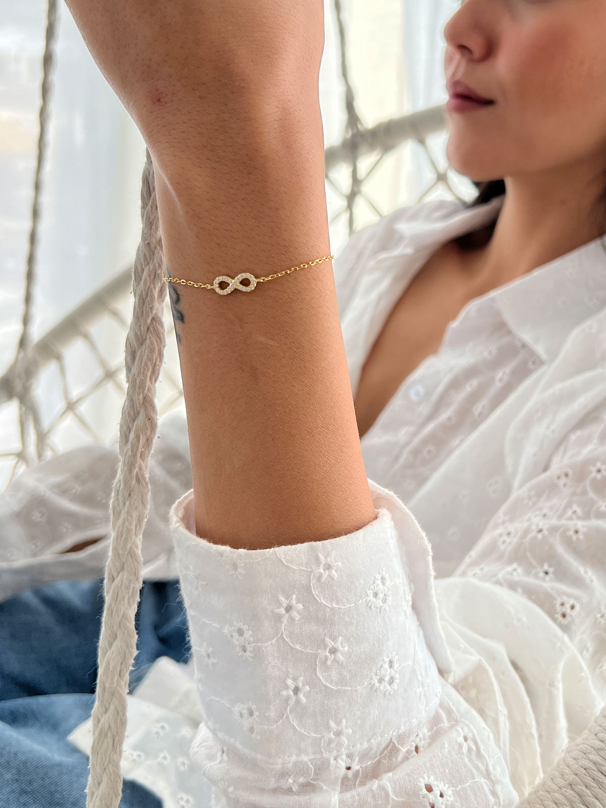 צמיד אינפיניטי