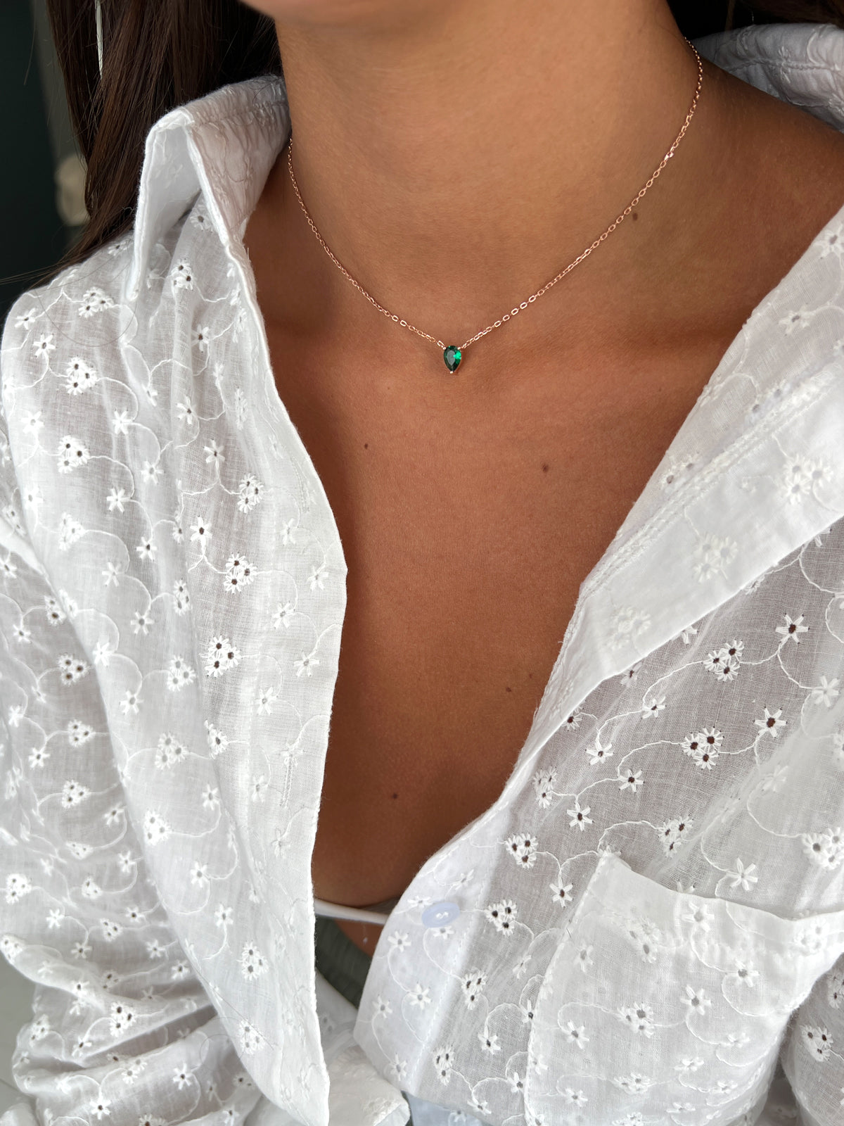 שרשרת צמודה סוליטר טיפה ירוקה