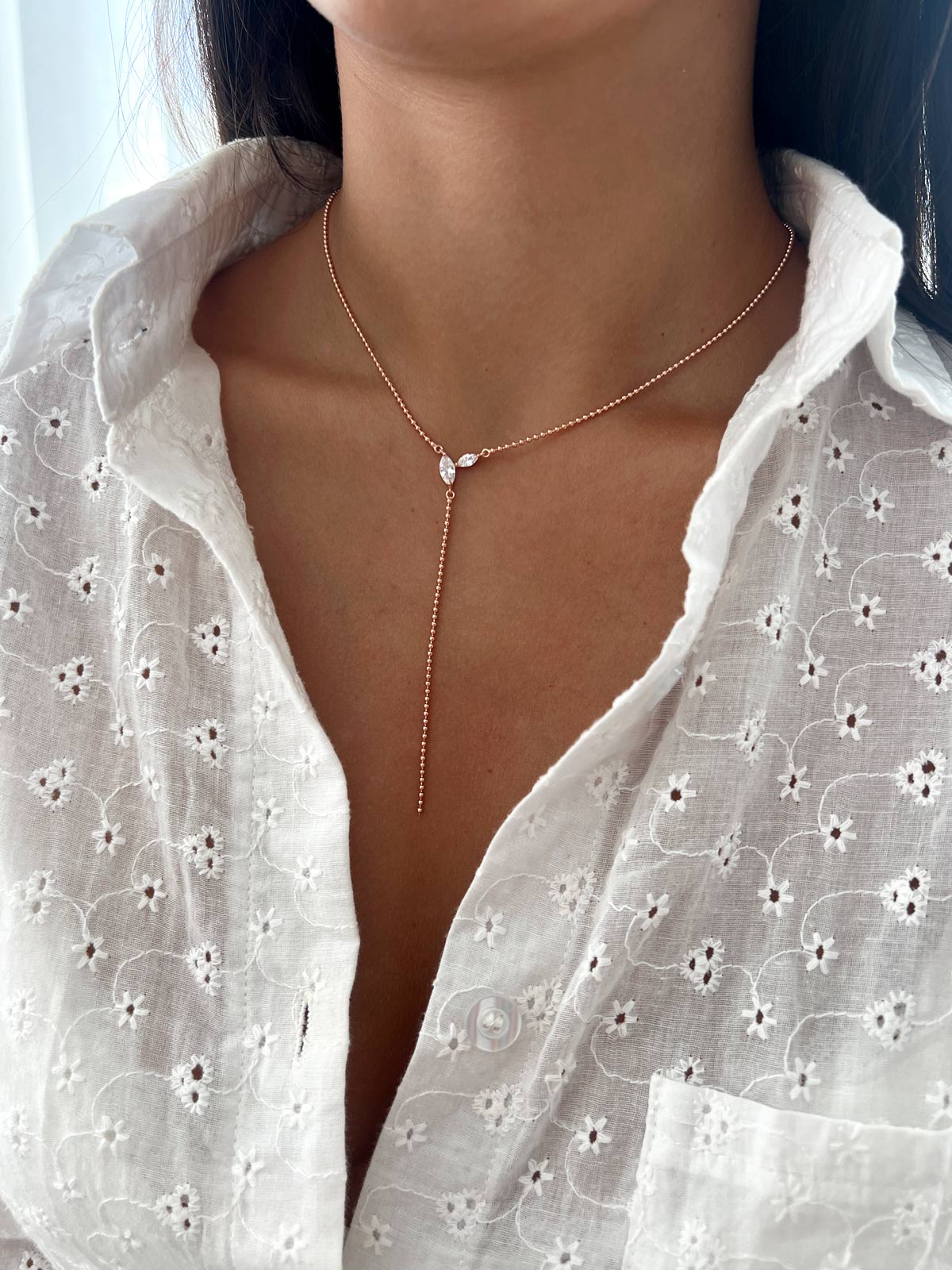 שרשרת עניבה חרוזים ומרקיזות סוליטרים