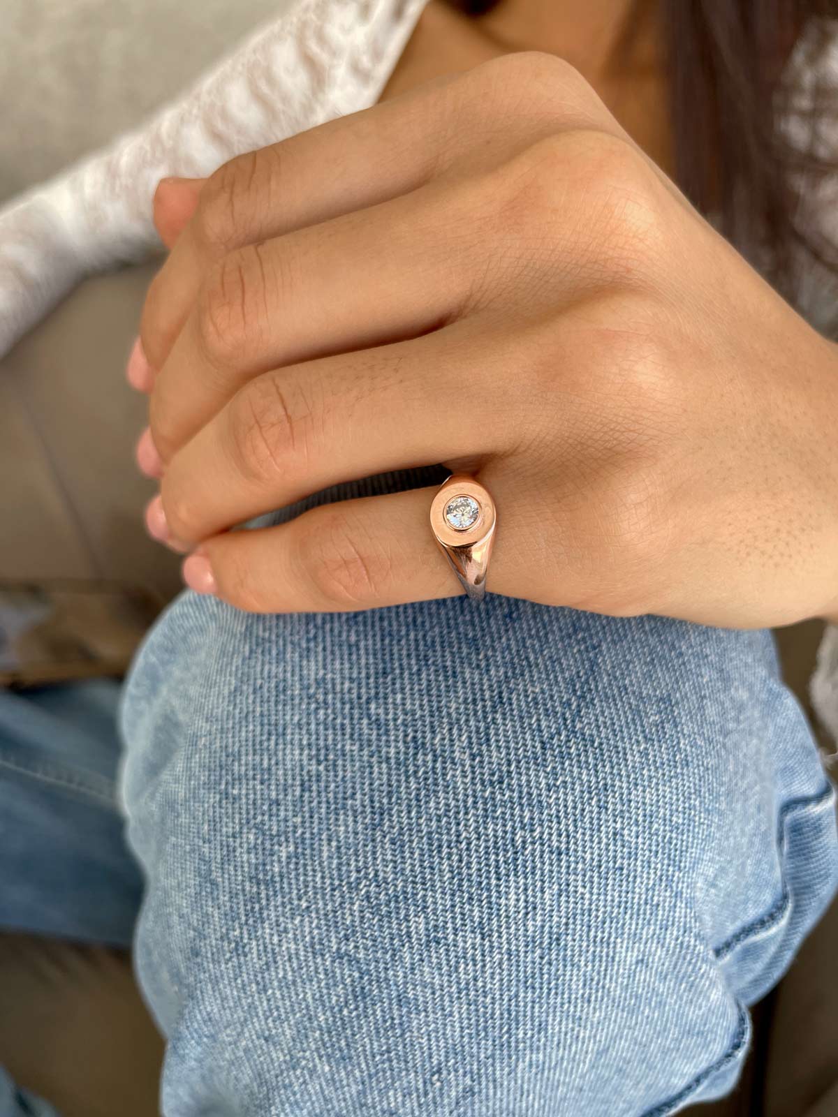 טבעת חותם לזרת סוליטר עגול