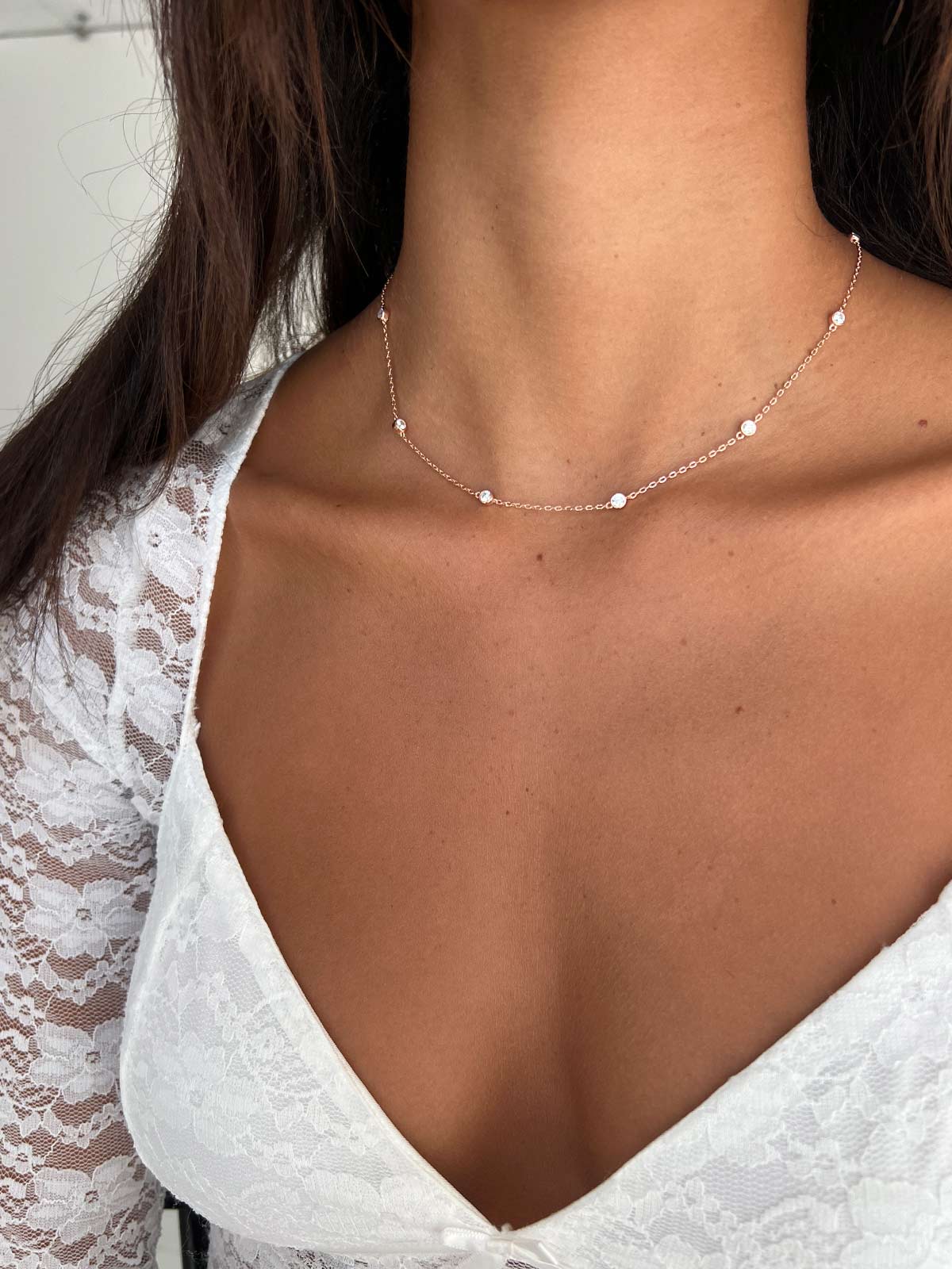 שרשרת צמודה סוליטרים