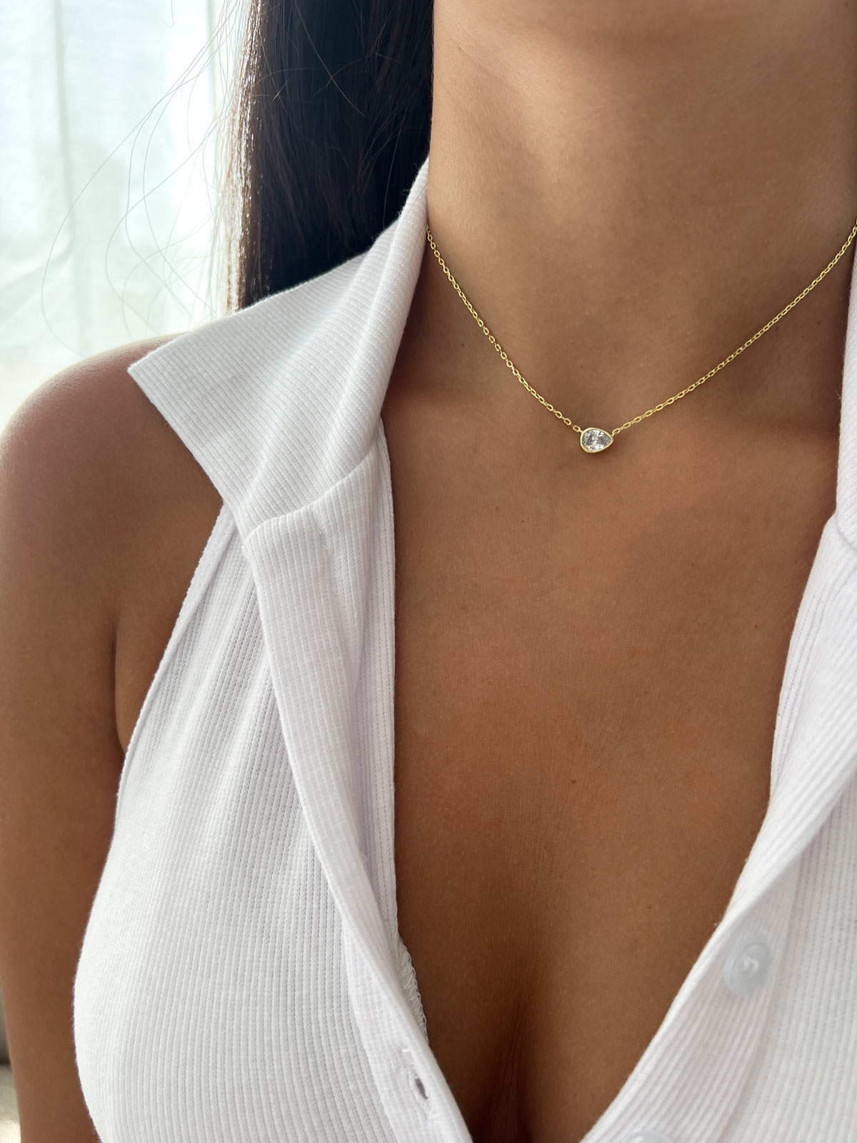 שרשרת צמודה סוליטר טיפה שוכבת