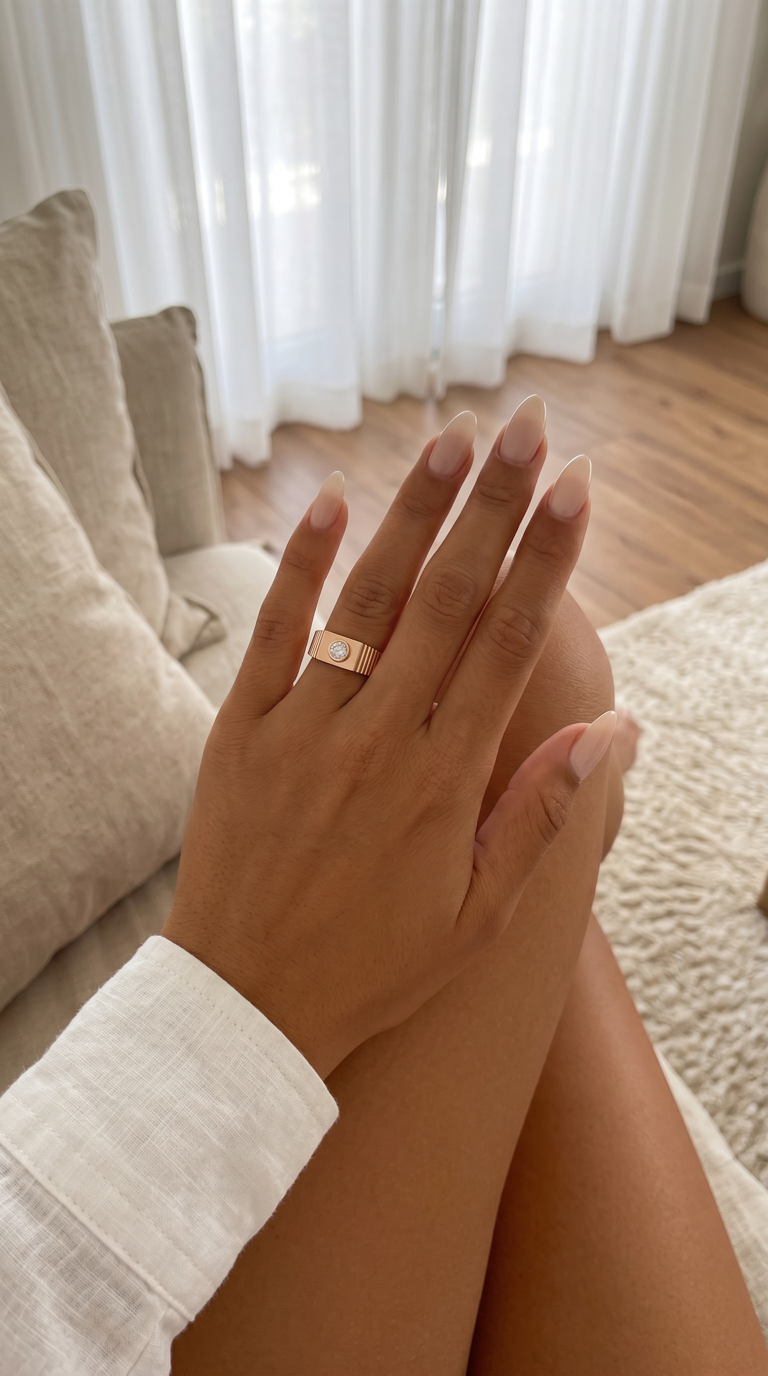 טבעת חותם פסים וסוליטר עגול