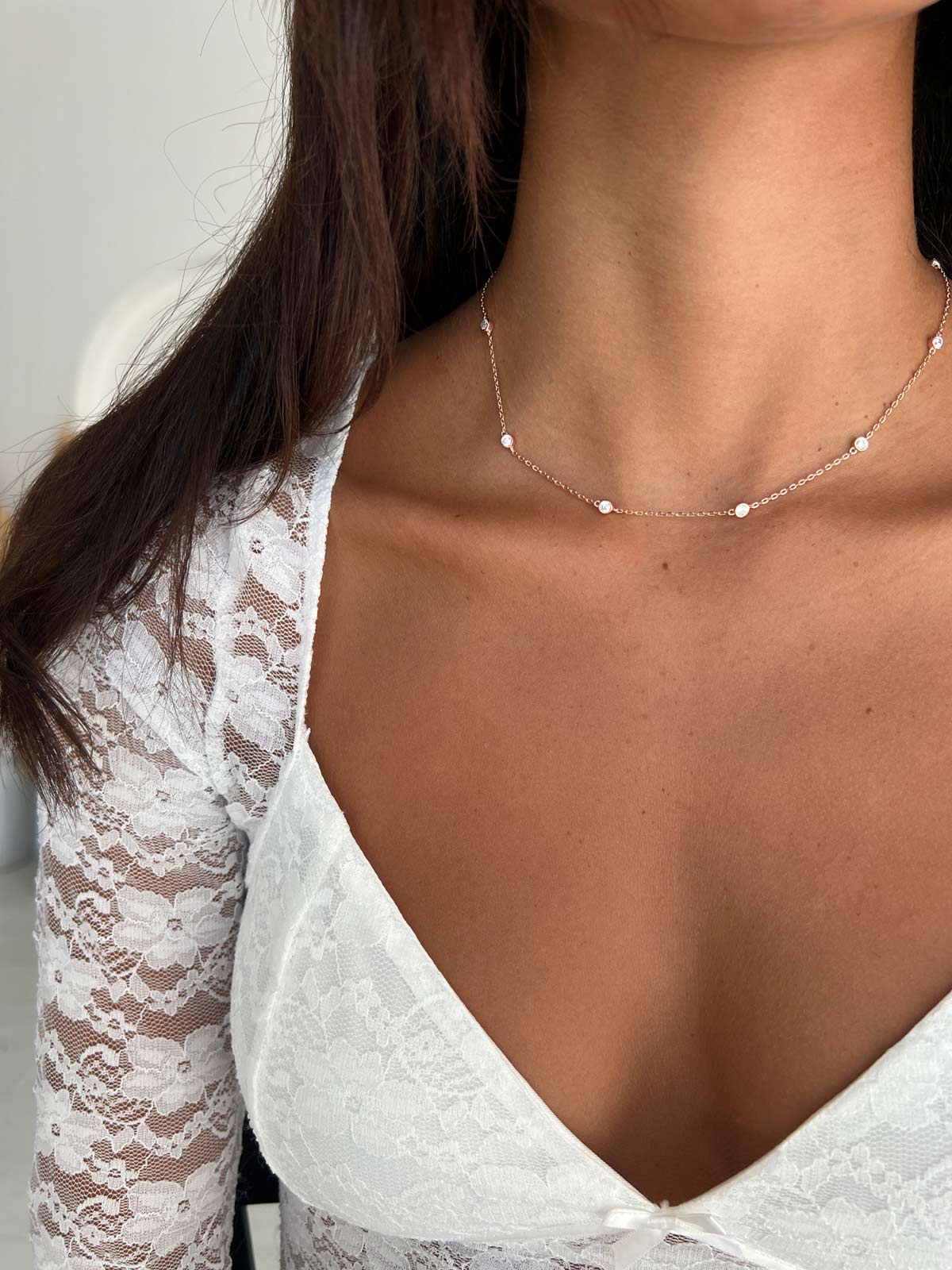 שרשרת צמודה סוליטרים