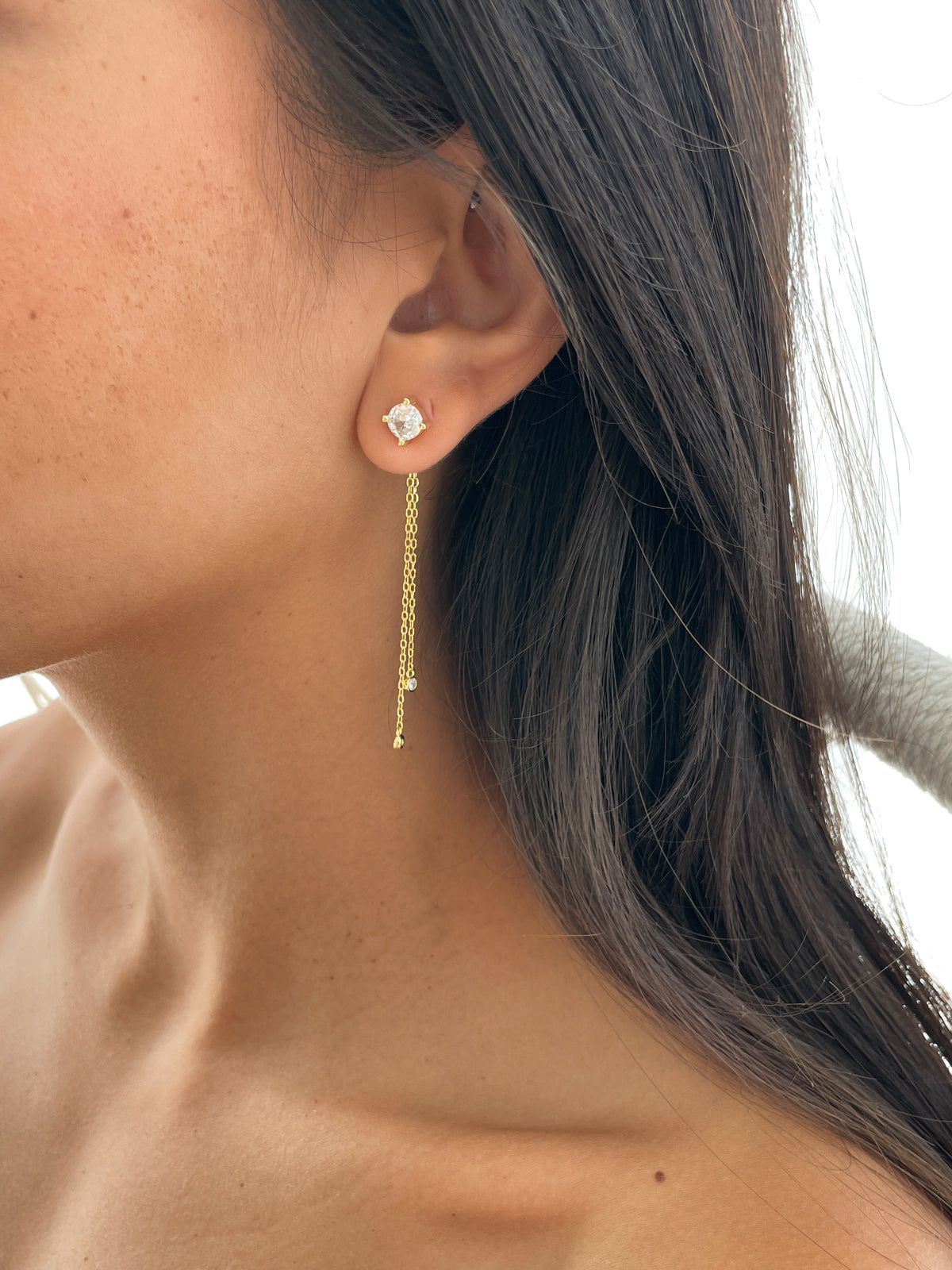 עגילי סוליטר צמודים ושרשראות נופלות