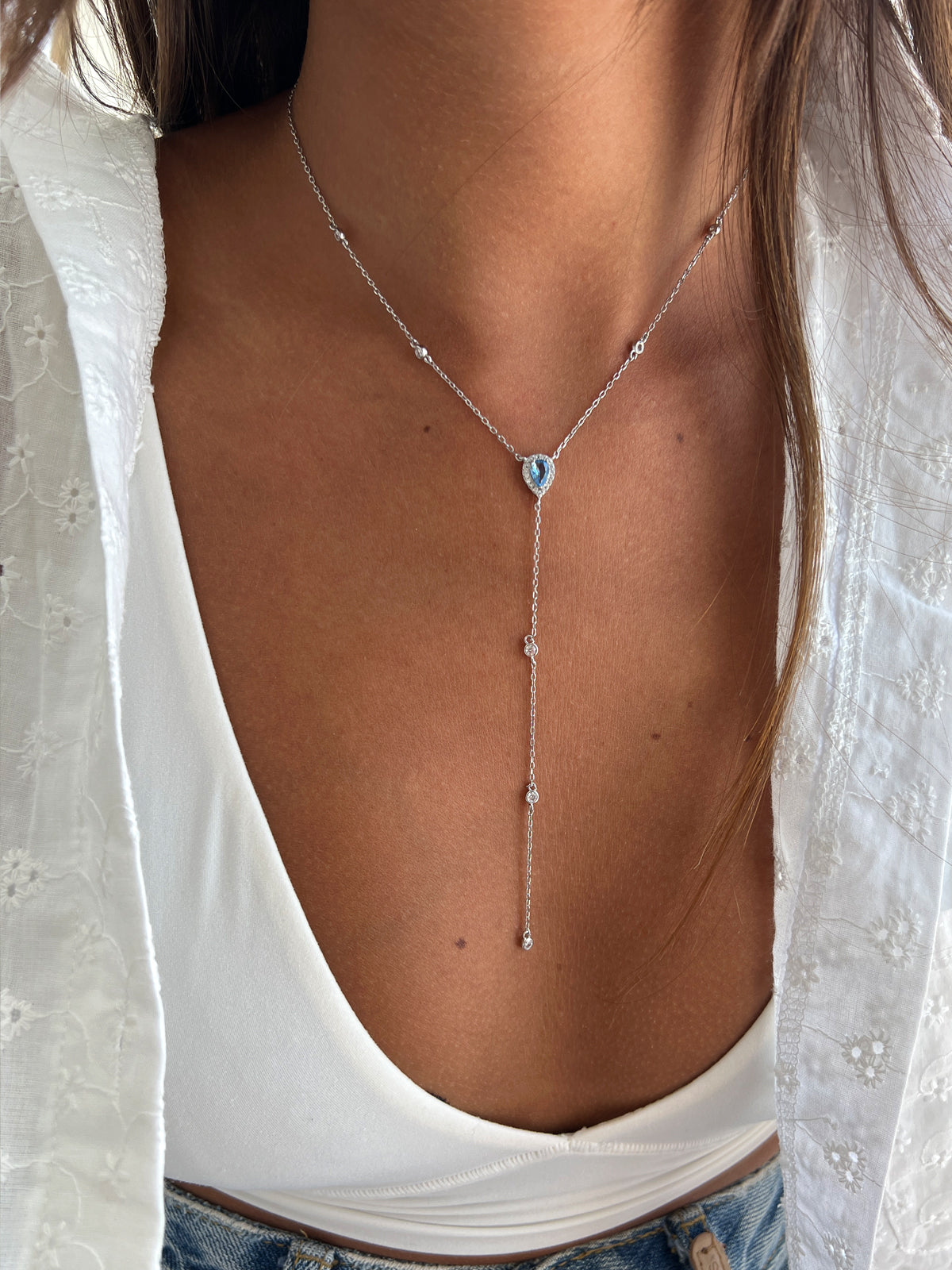 שרשרת עניבה טיפה תכלת