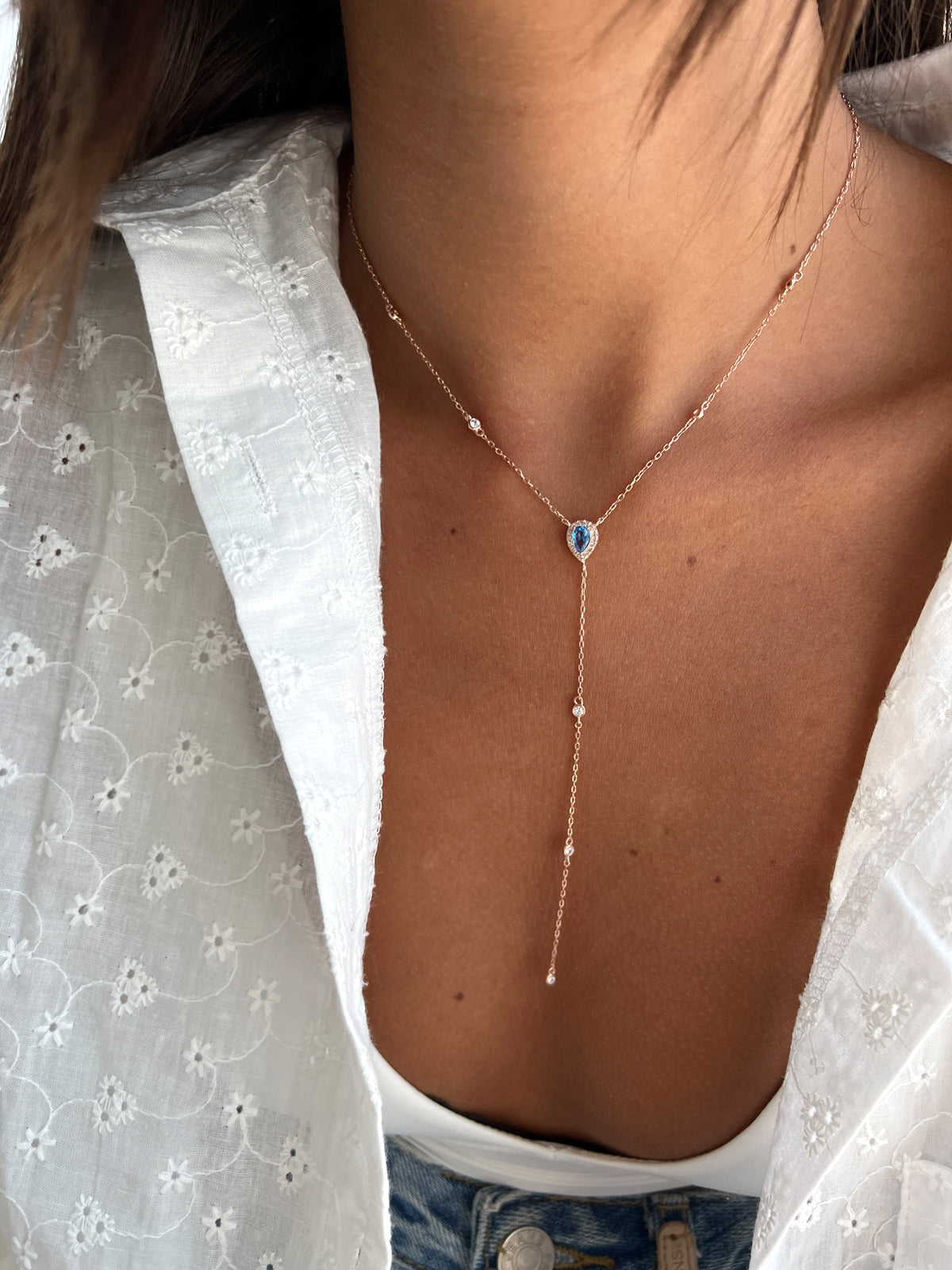 שרשרת עניבה טיפה תכלת