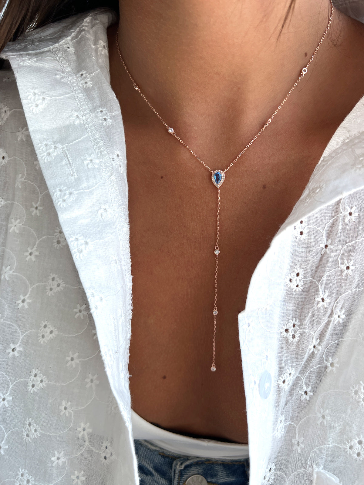 שרשרת עניבה טיפה תכלת