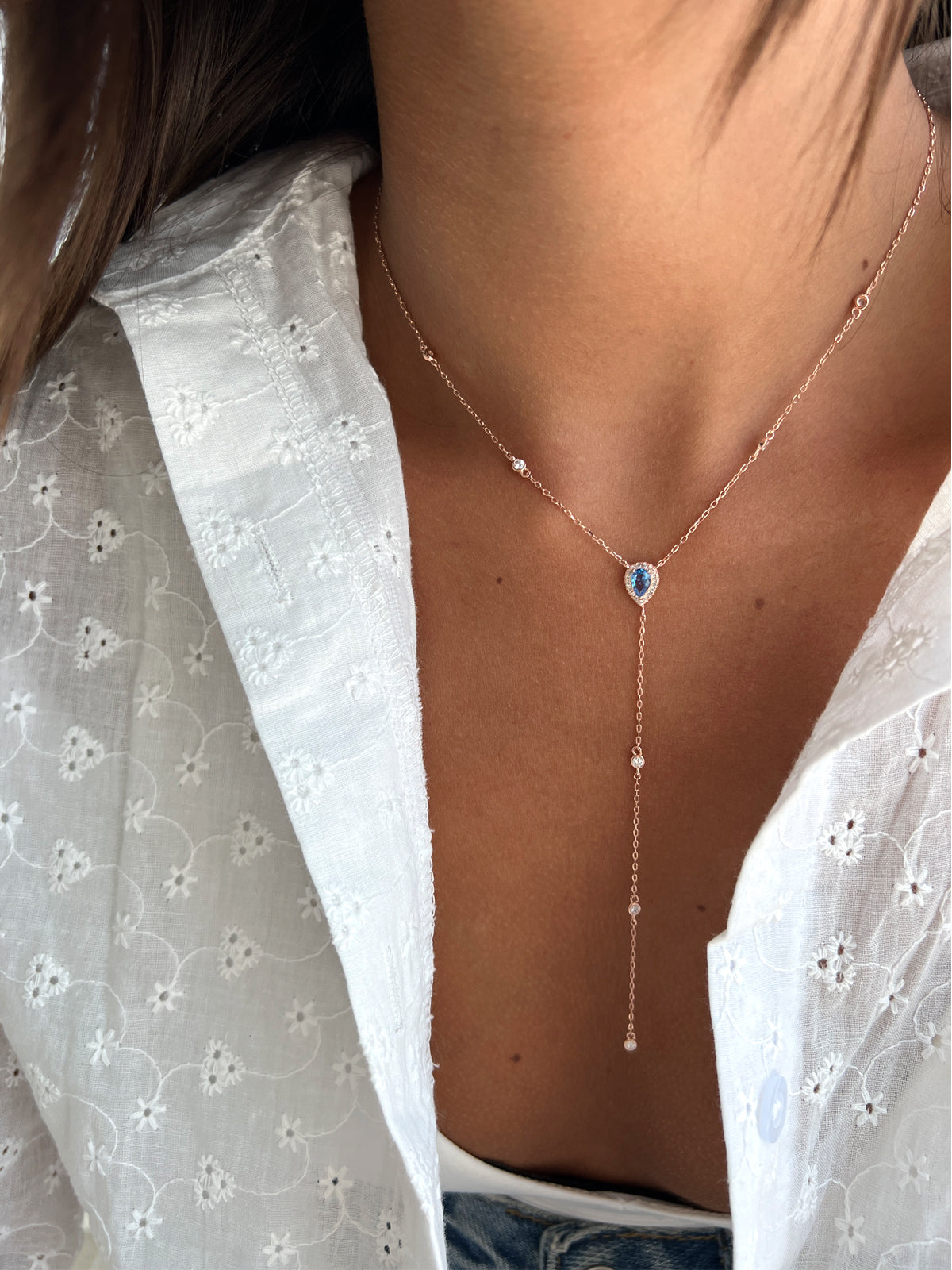 שרשרת עניבה טיפה תכלת