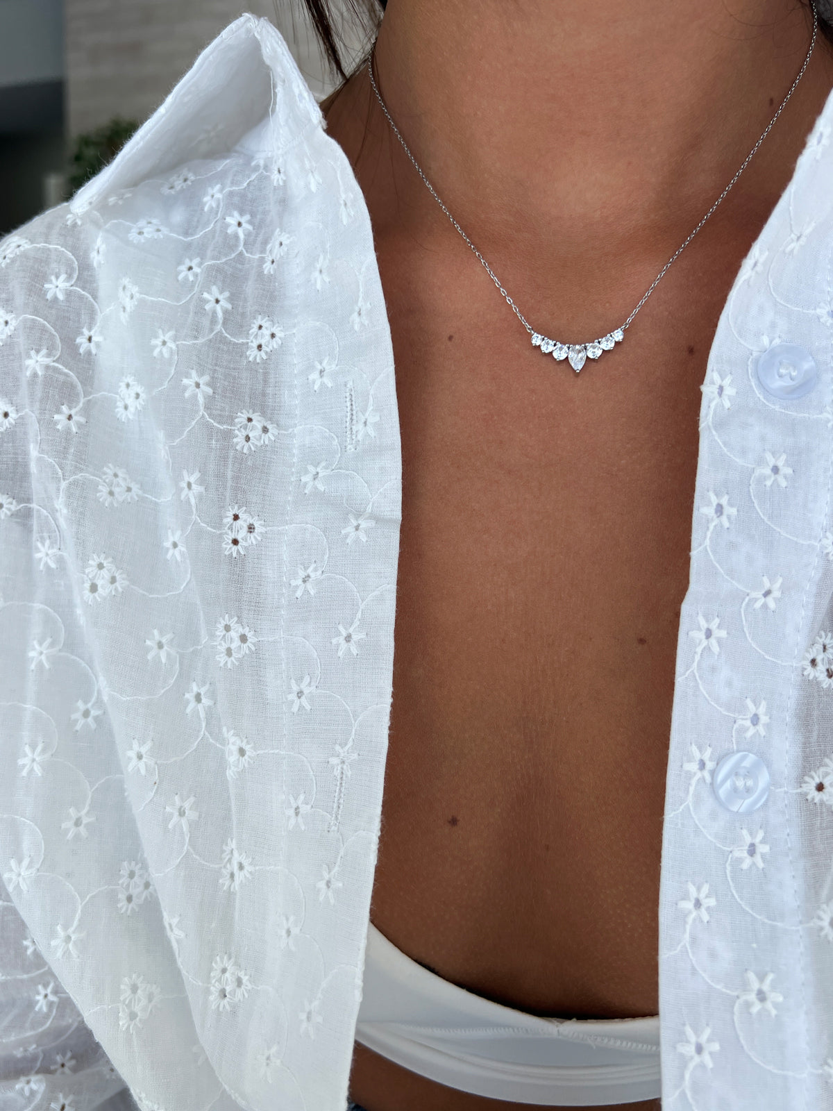 שרשרת סוליטרים וטיפה