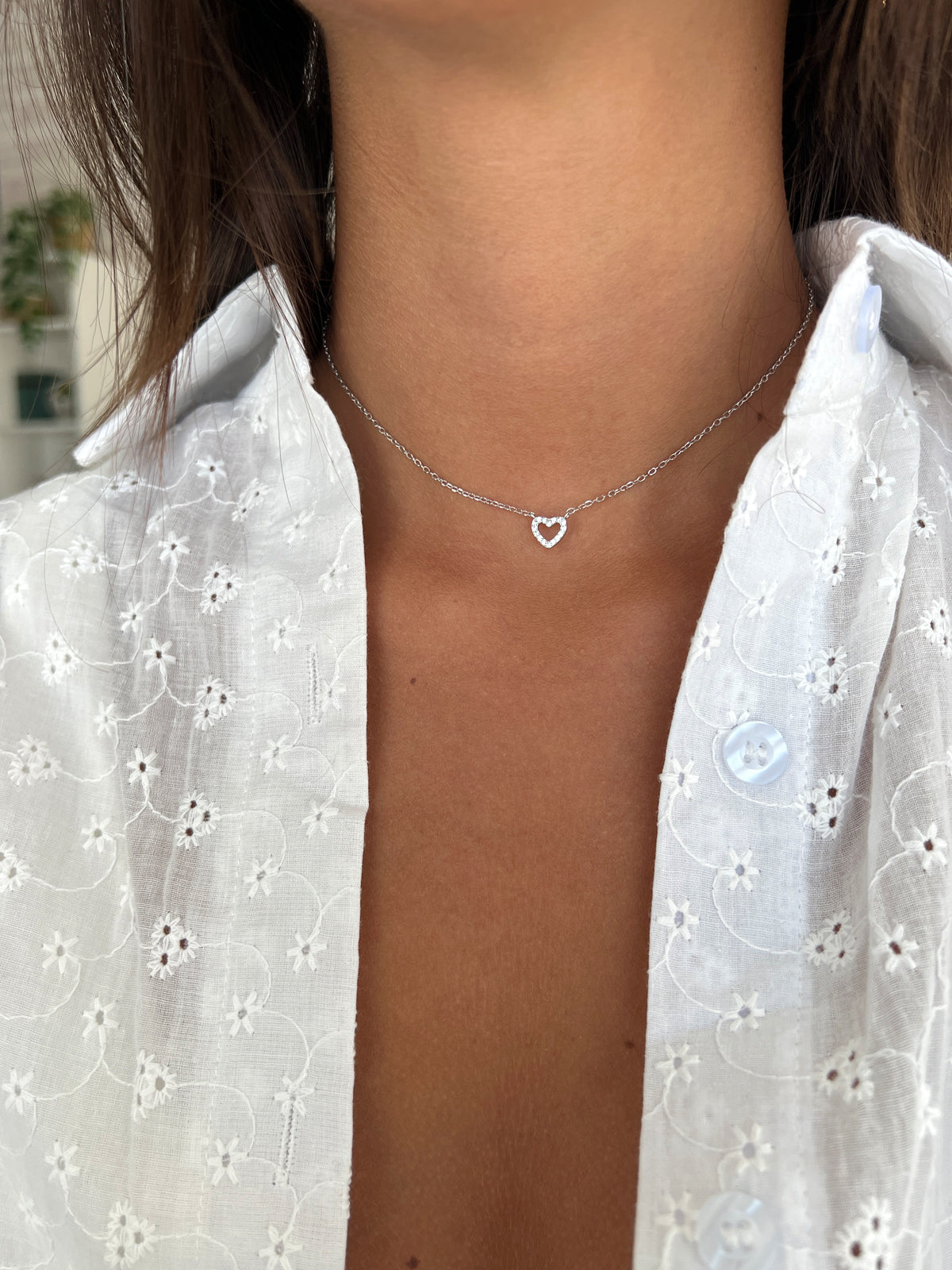 שרשרת צמודה לב משובץ