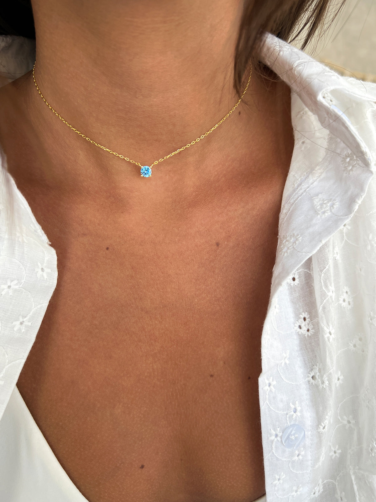 שרשרת צמודה סוליטר תכלת