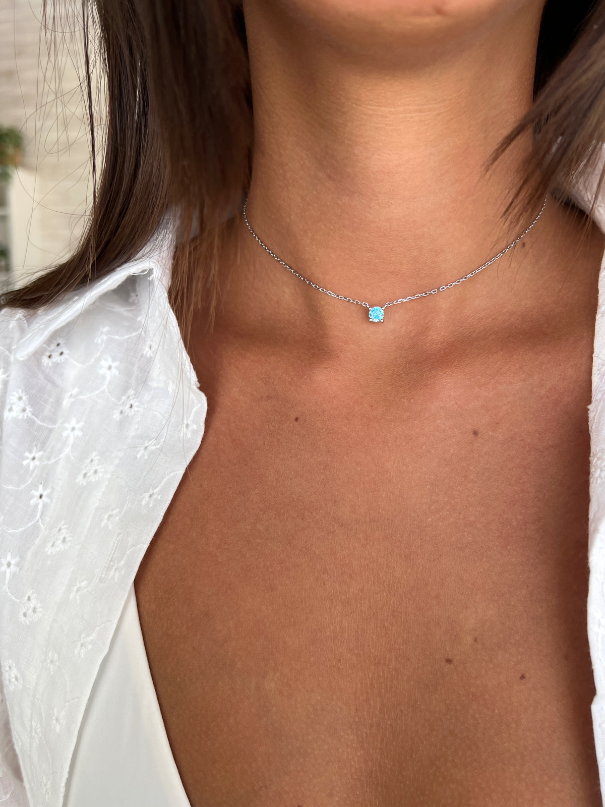 שרשרת צמודה סוליטר תכלת