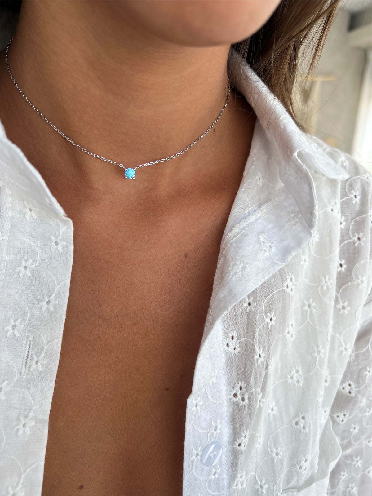 שרשרת צמודה סוליטר תכלת