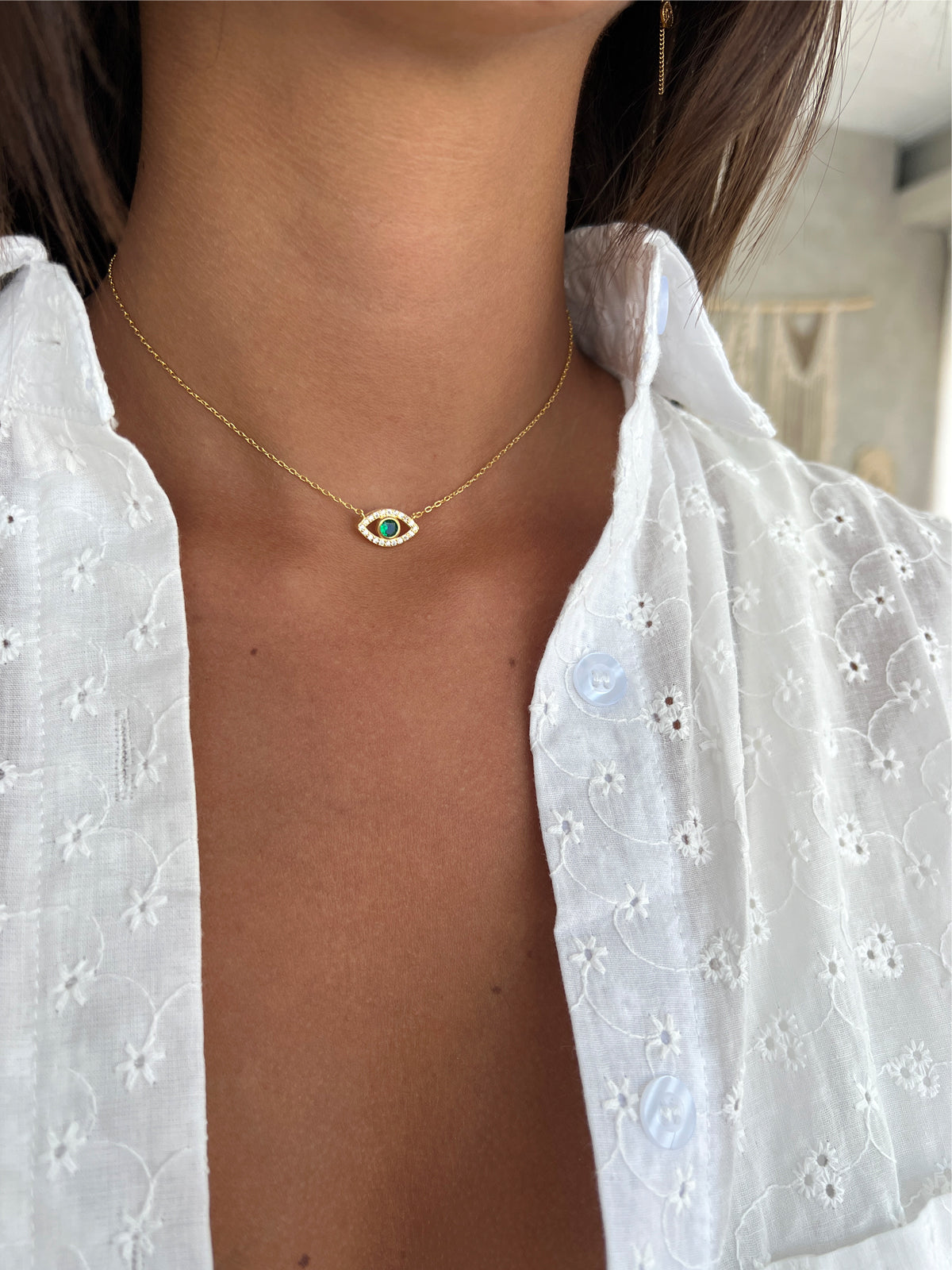 שרשרת צמודה עין גדולה אבן ירוקה