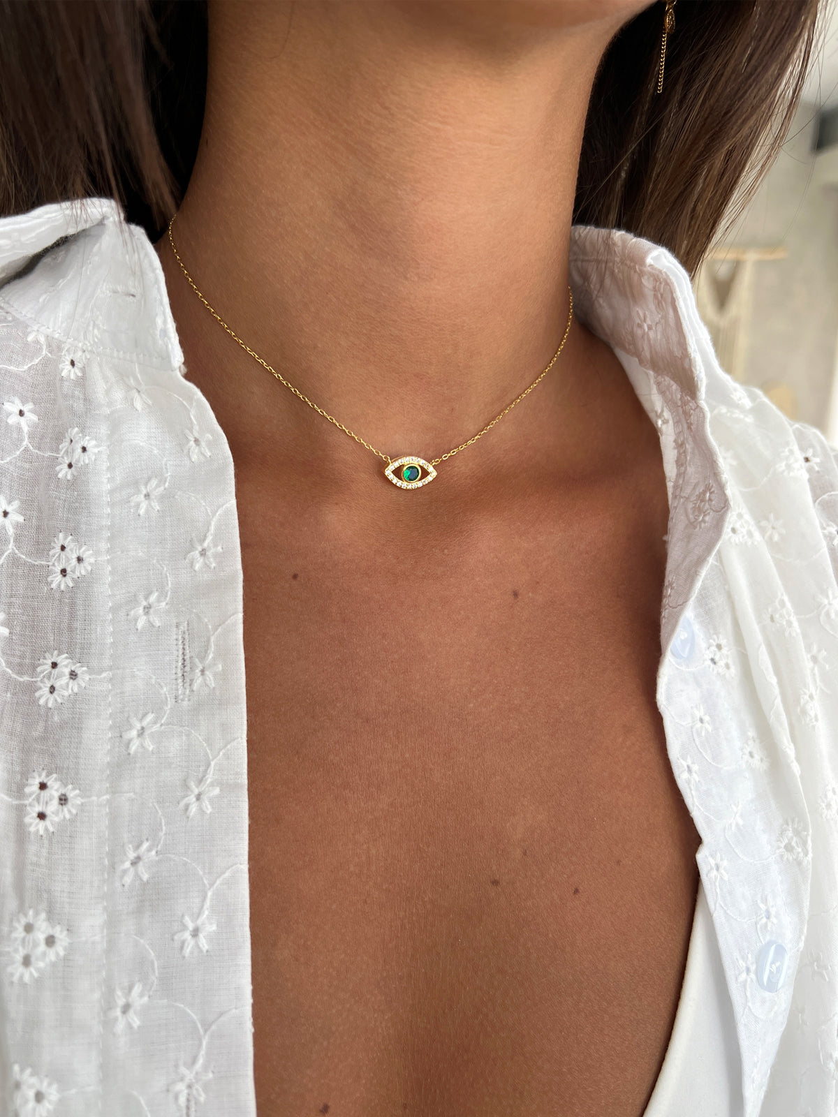 שרשרת צמודה עין גדולה אבן ירוקה