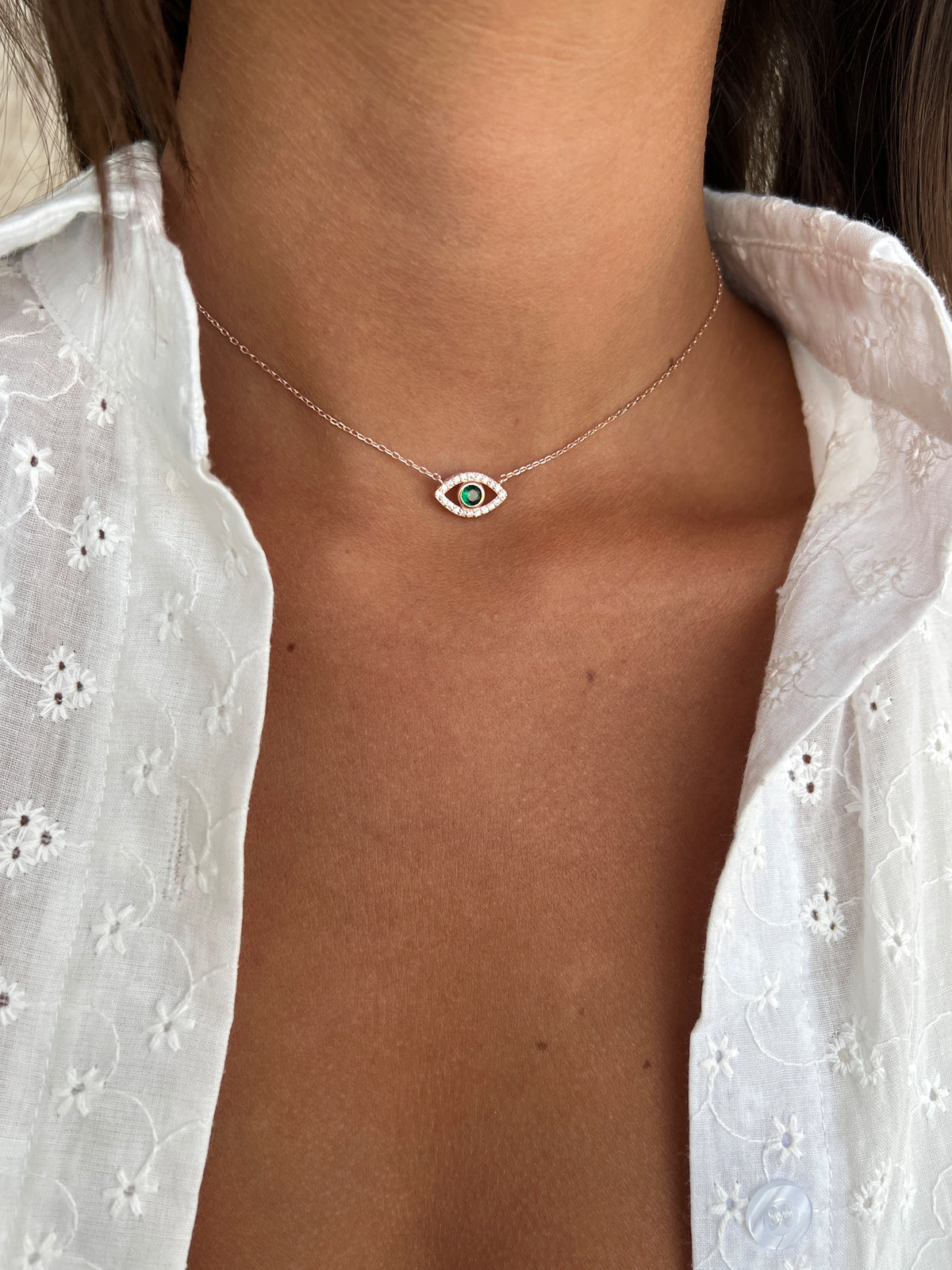 שרשרת צמודה עין גדולה אבן ירוקה