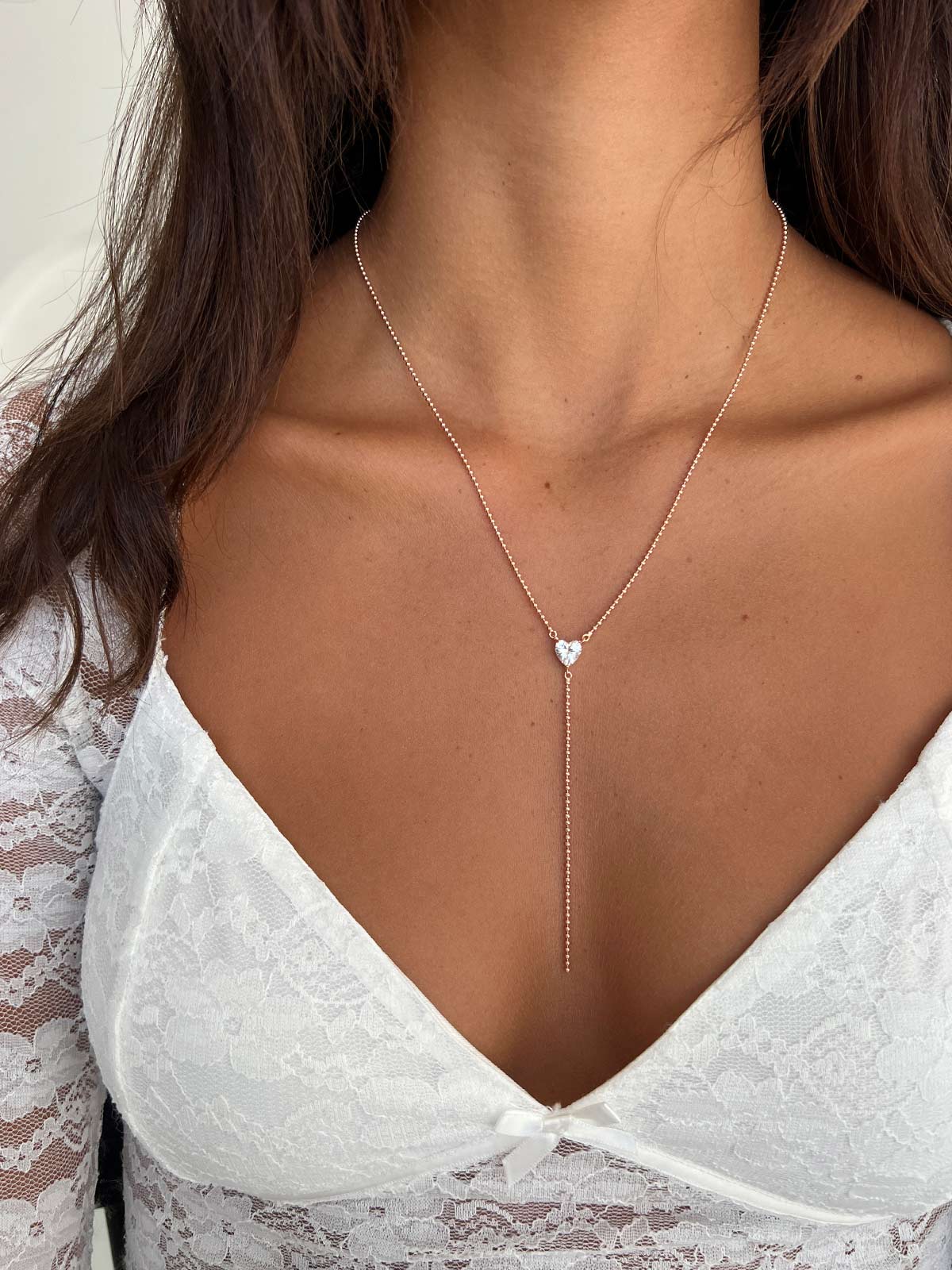 שרשרת עניבה חרוזים וסוליטר לב