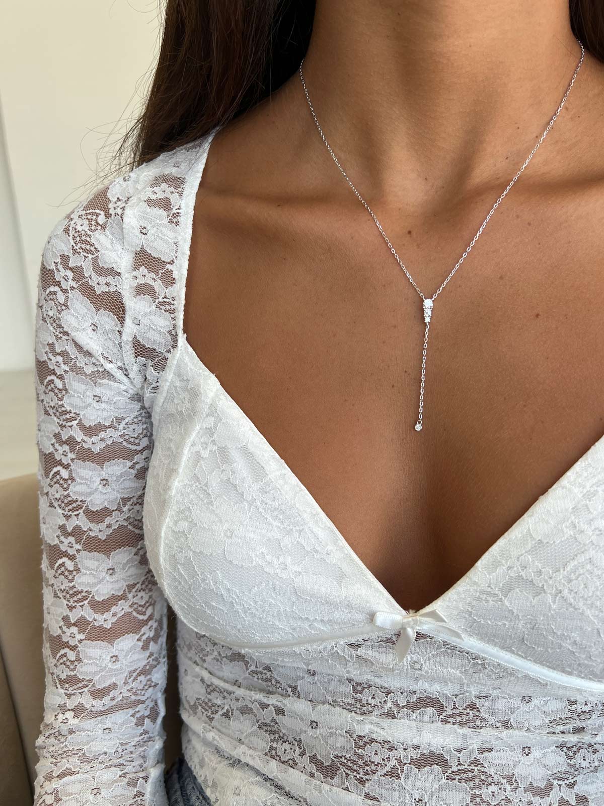 שרשרת עניבה סוליטרים קצרה