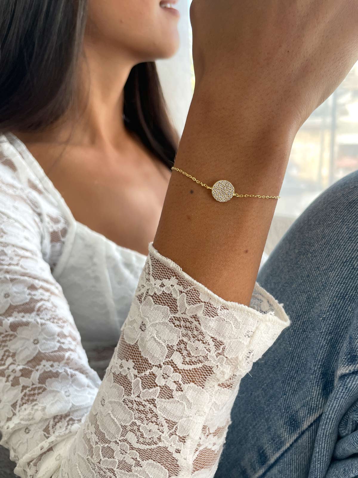 צמיד עדין מעגל משובץ