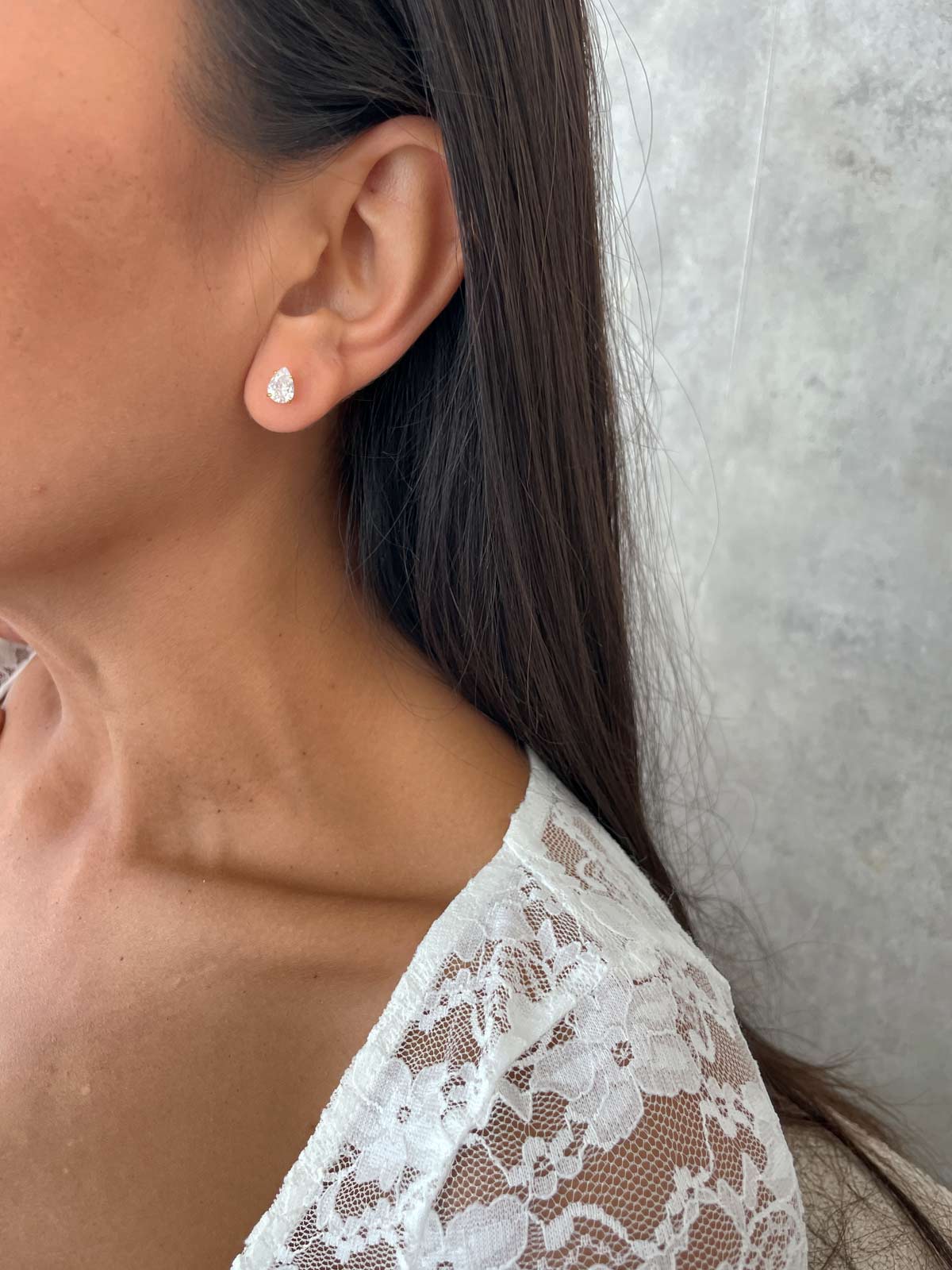 עגילים צמודים זירקון טיפה