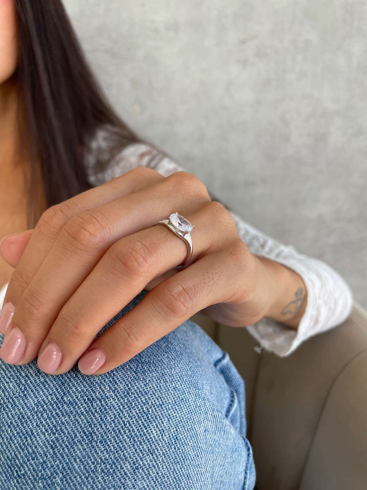 טבעת סוליטר אליפסה שוכב