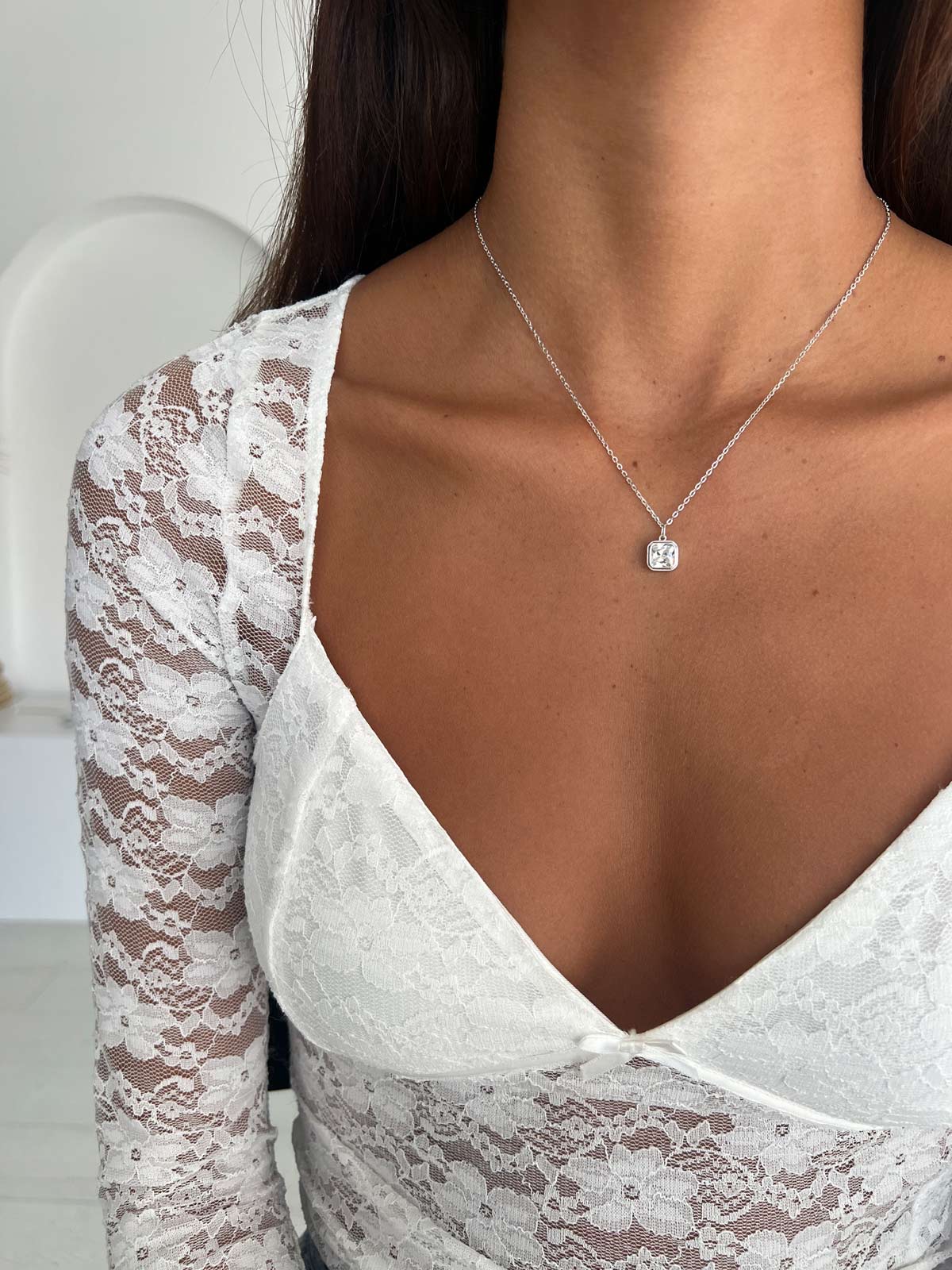 שרשרת סוליטר מרובע בזל