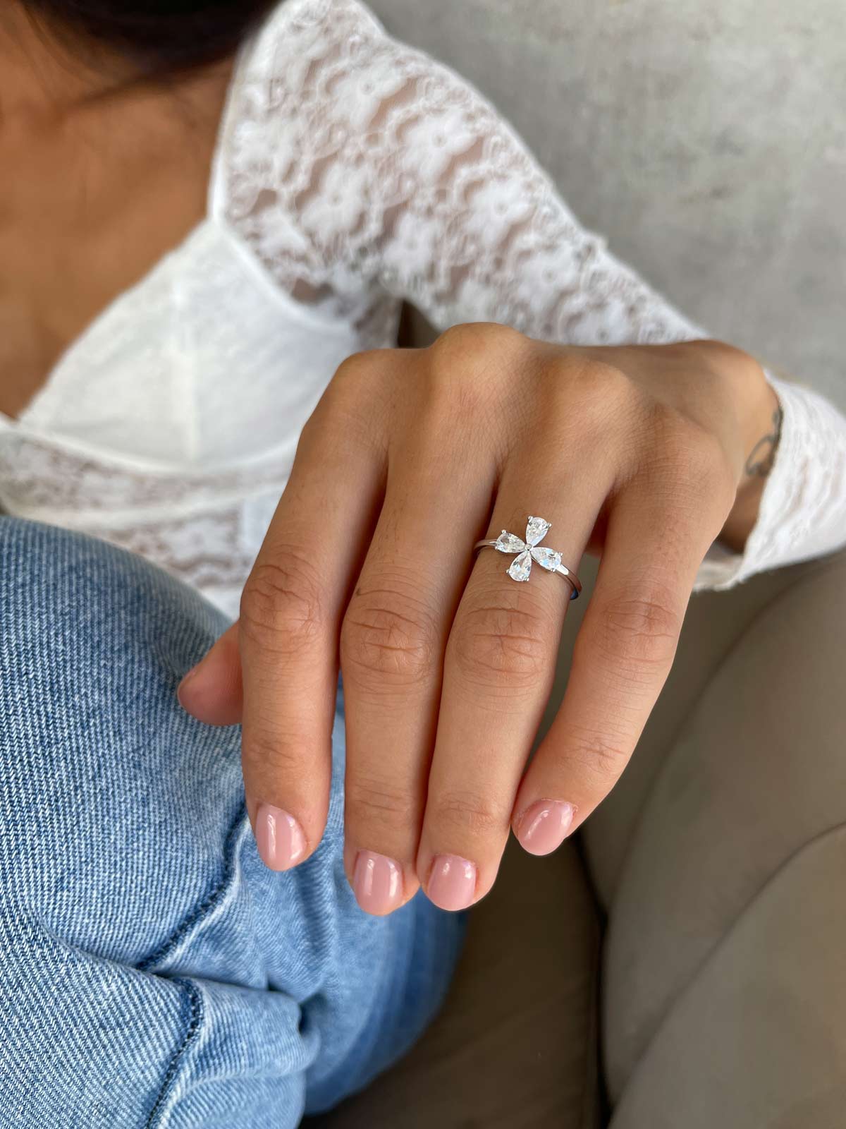 טבעת פרח טיפות