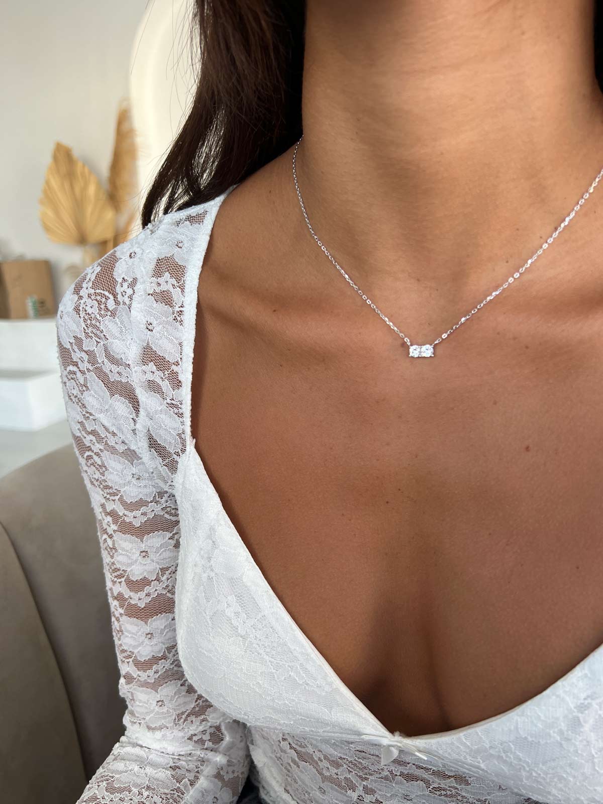 שרשרת צמודה שני סוליטרים