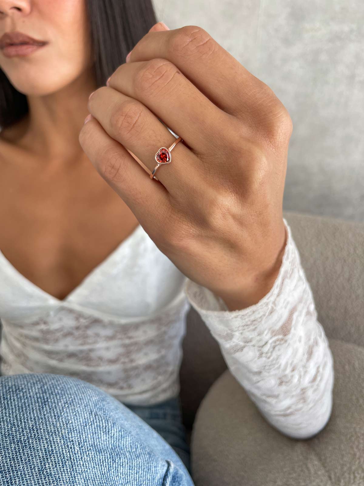 טבעת סוליטר בזל לב אדום