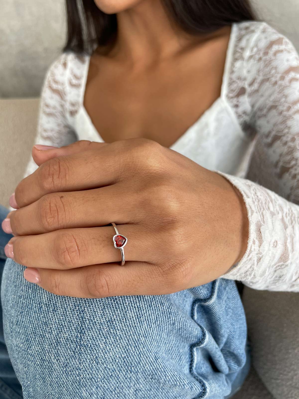 טבעת סוליטר בזל לב אדום