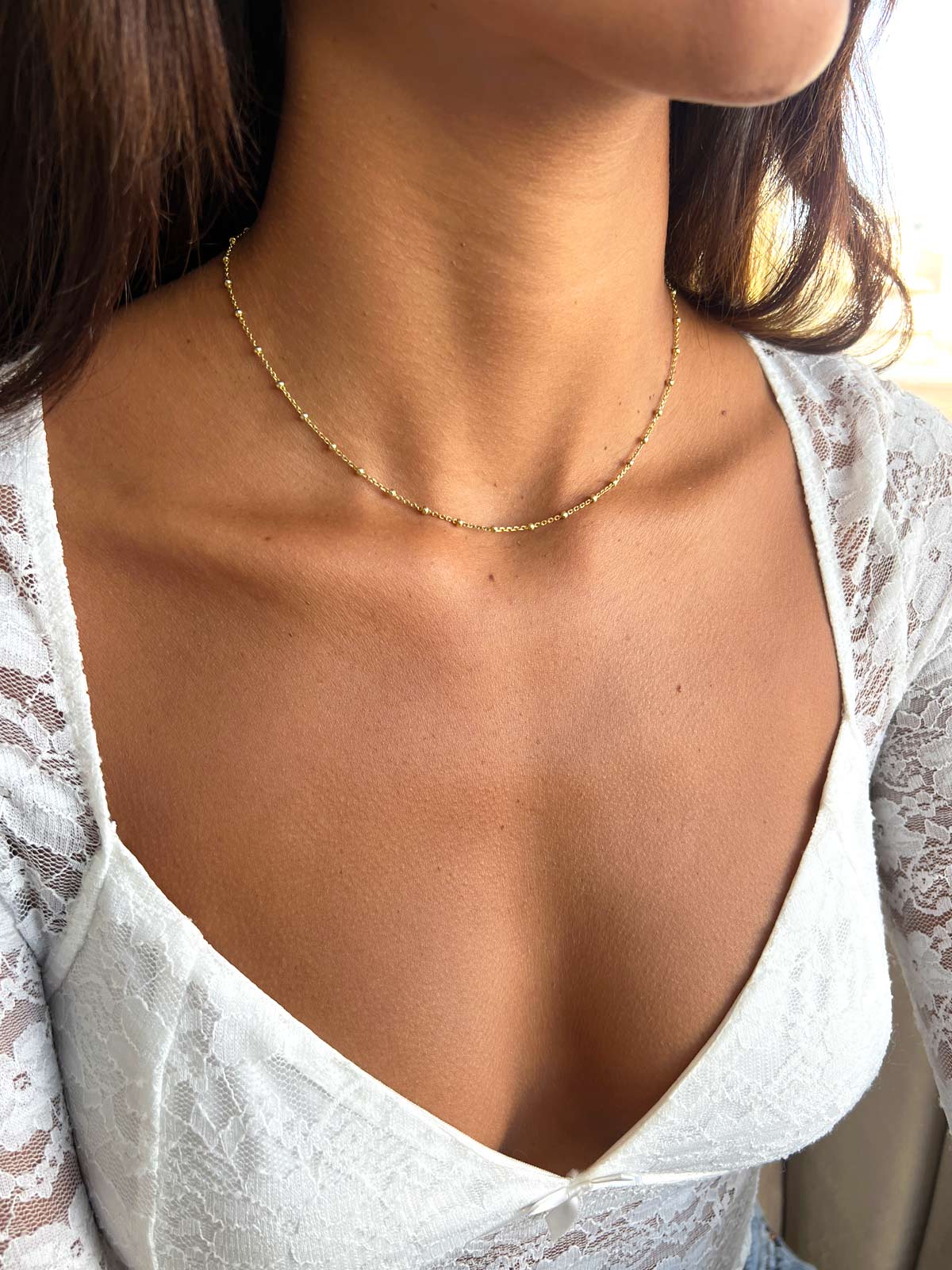 שרשרת צמודה חרוזים קטנים