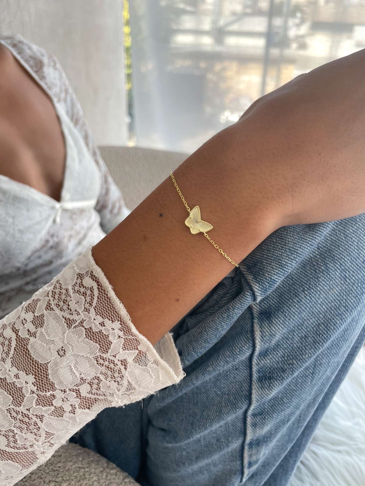 צמיד פרפר חלק בחיתוך לייזר