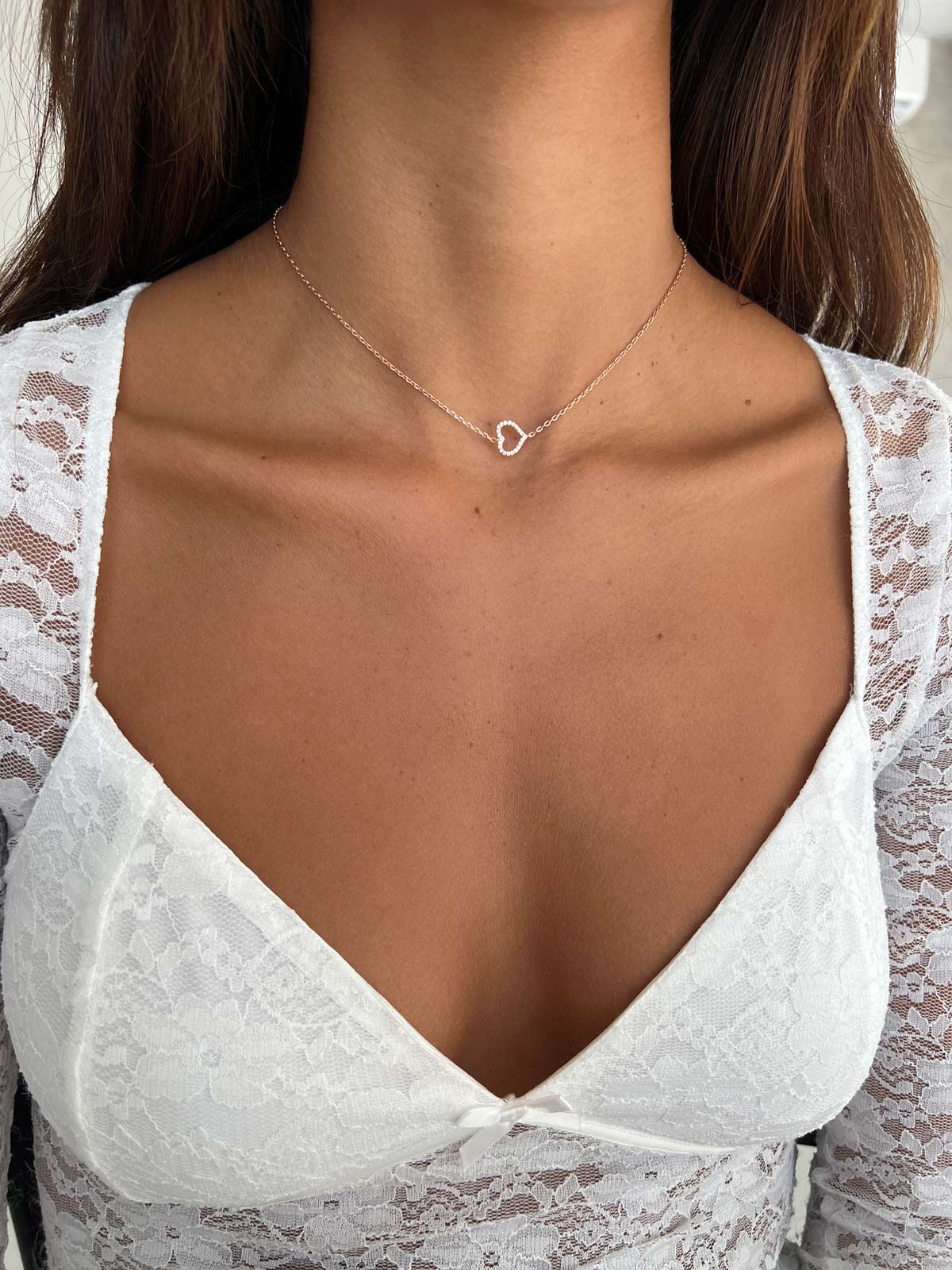 שרשרת צ'וקר לב שוכב משובץ