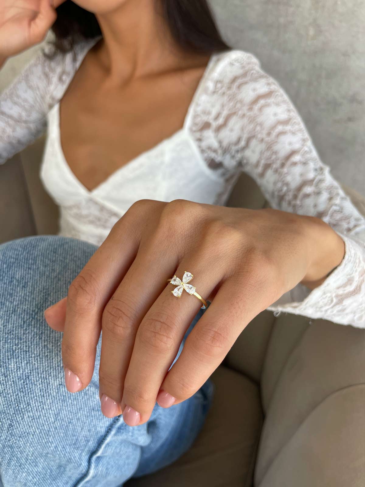 טבעת פרח טיפות