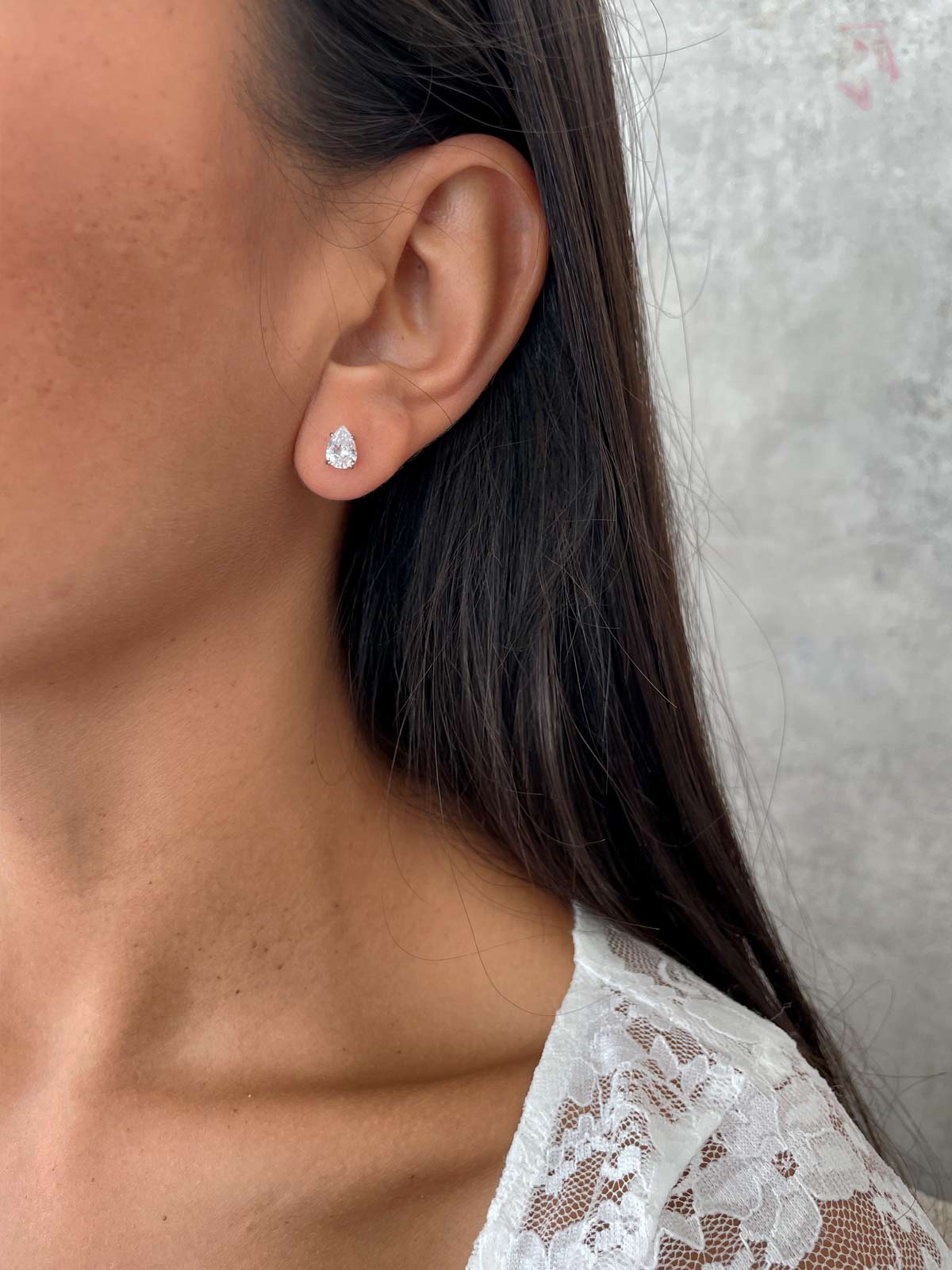 עגילים צמודים זירקון טיפה