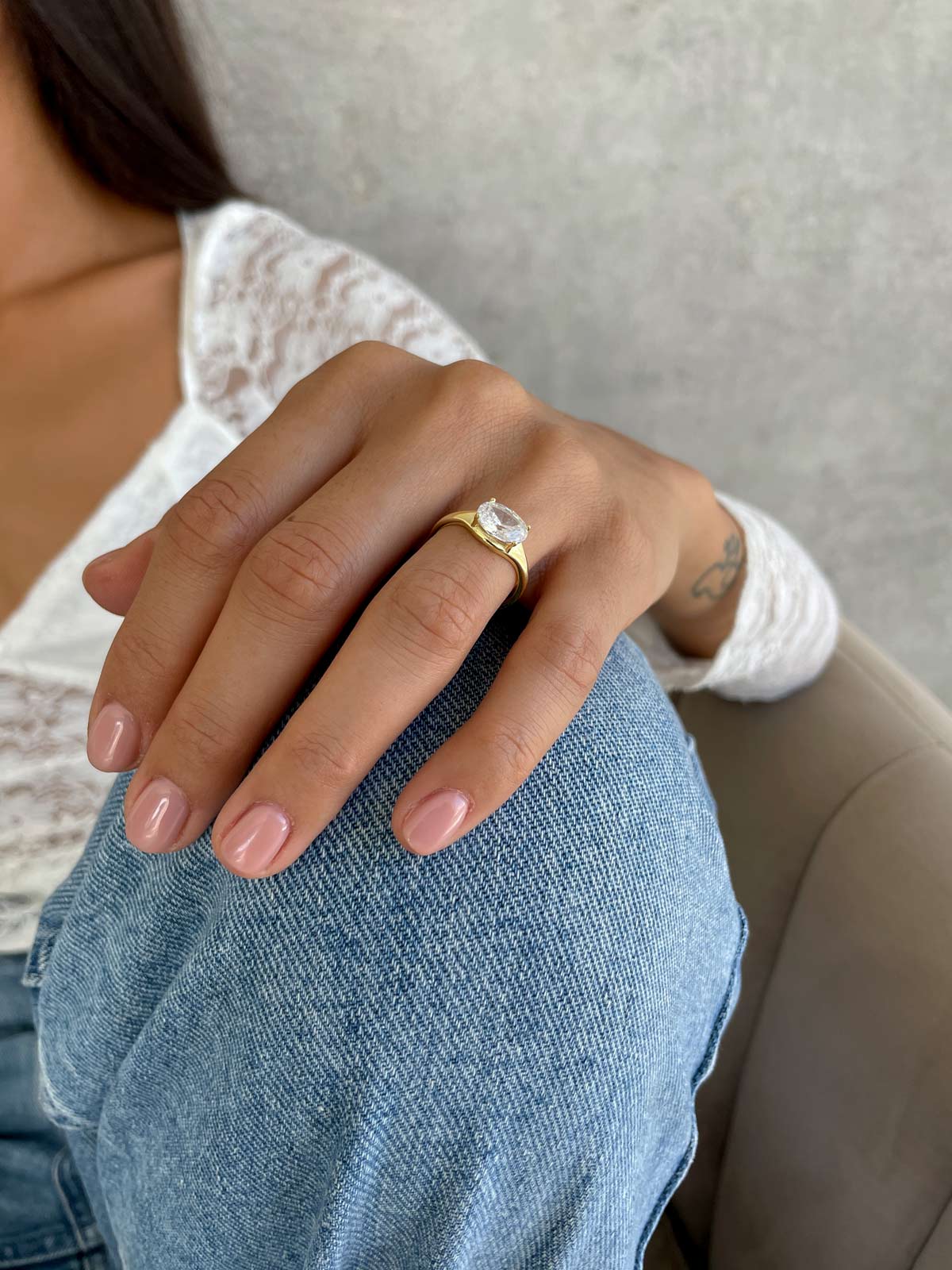 טבעת סוליטר אליפסה שוכב