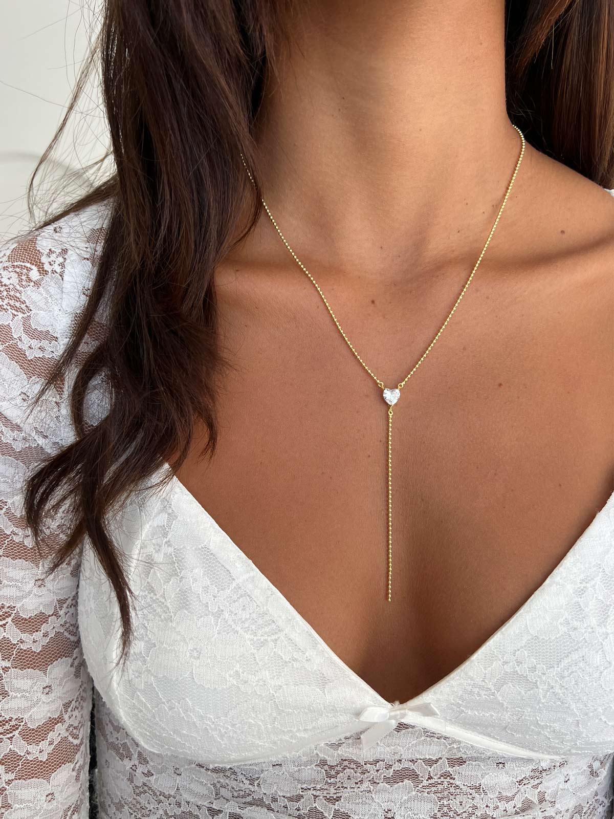 שרשרת עניבה חרוזים וסוליטר לב