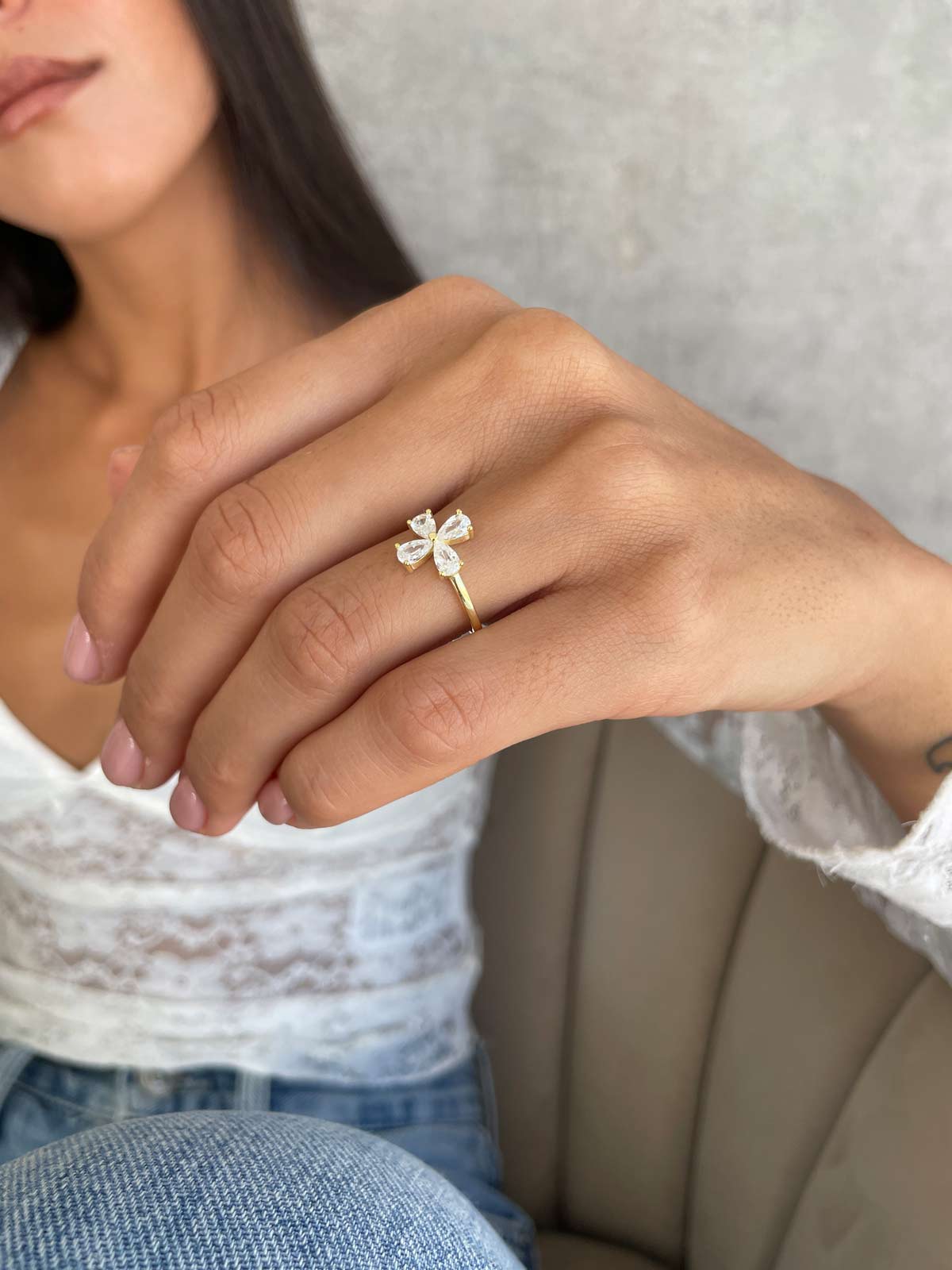 טבעת פרח טיפות