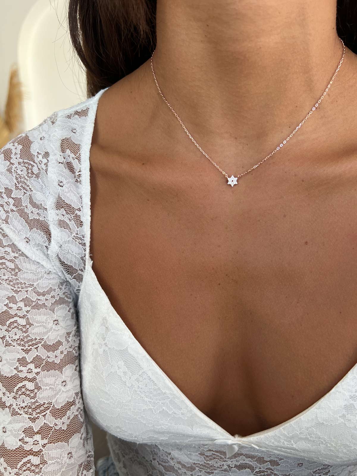 שרשרת מגן דוד משובץ