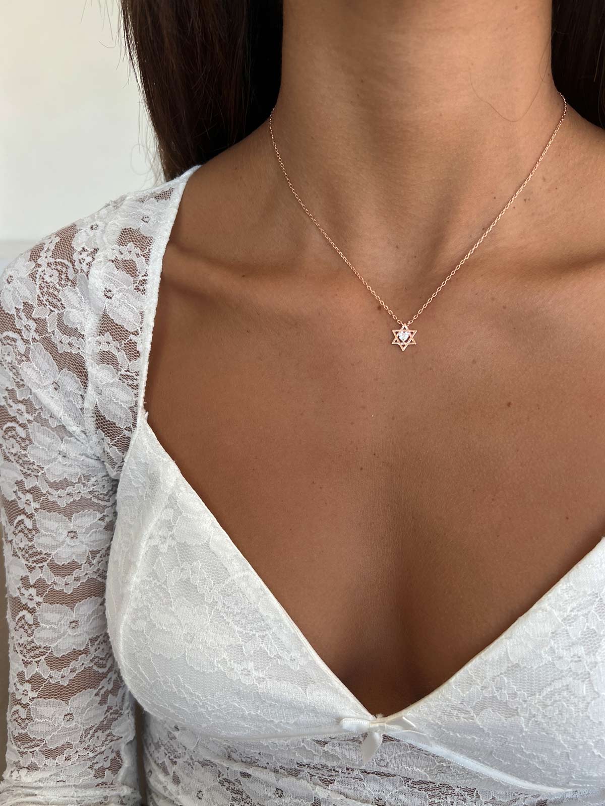 שרשרת צמודה מגן דוד וסוליטר לב