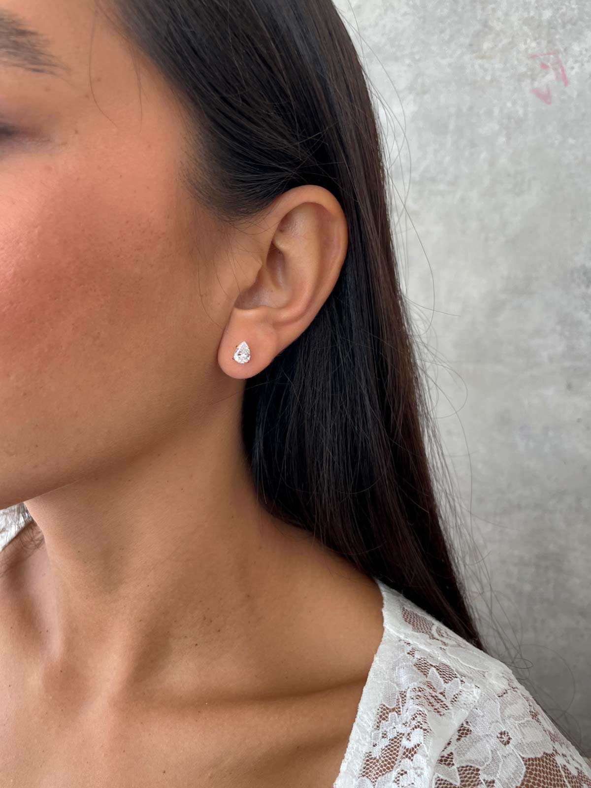 עגילים צמודים זירקון טיפה