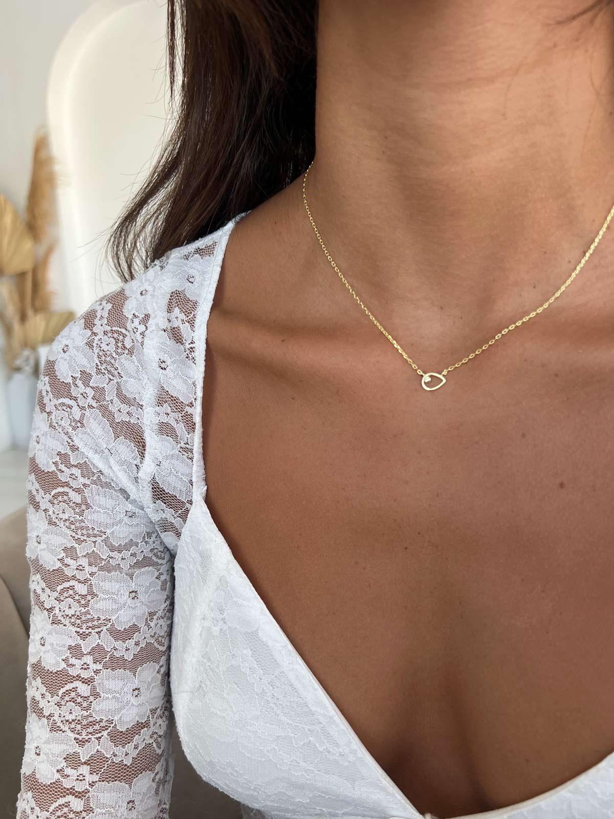 שרשרת צמודה טיפה חלולה חלקה וסוליטר