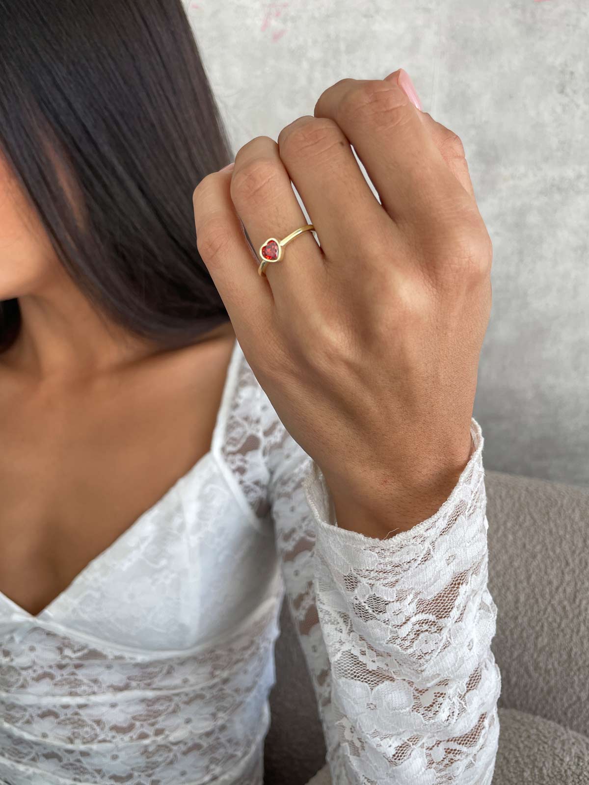 טבעת סוליטר בזל לב אדום