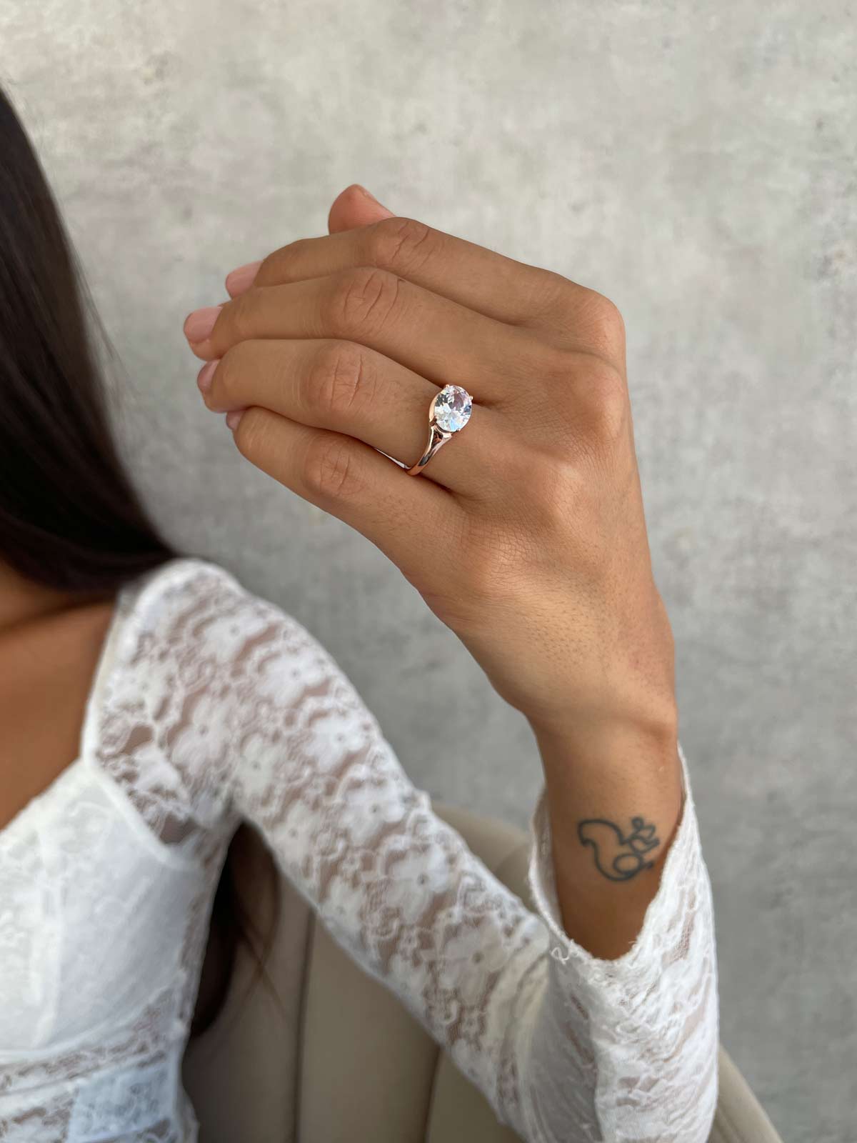 טבעת סוליטר אליפסה שוכב